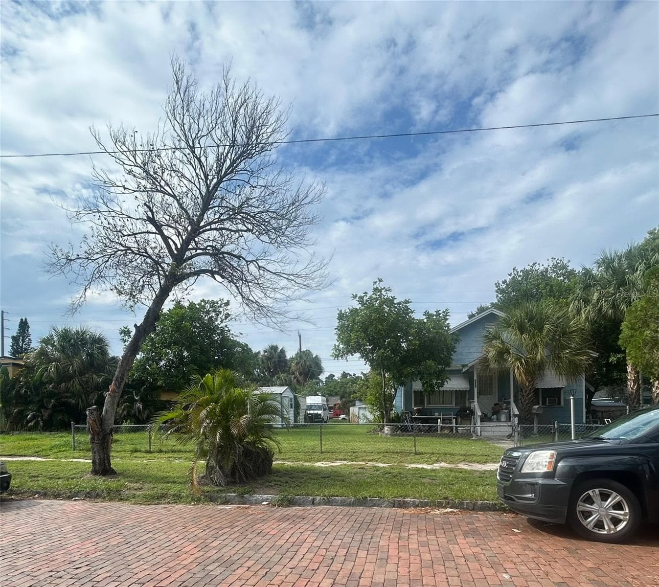 Single Family Residence at 4227 2ND AVE S, ST PETERSBURG, photo 3 of 12