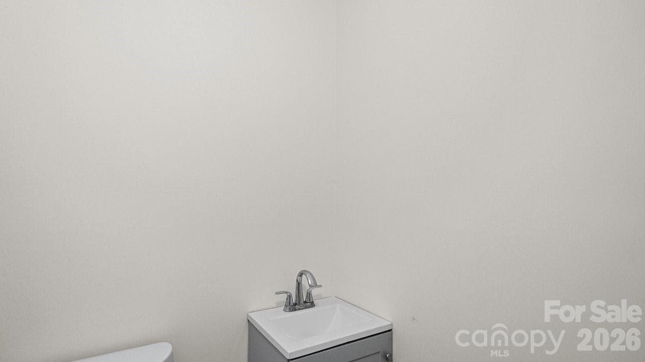 Single Family Residence at 634 Kentbrook Drive, Charlotte, photo 10 of 38