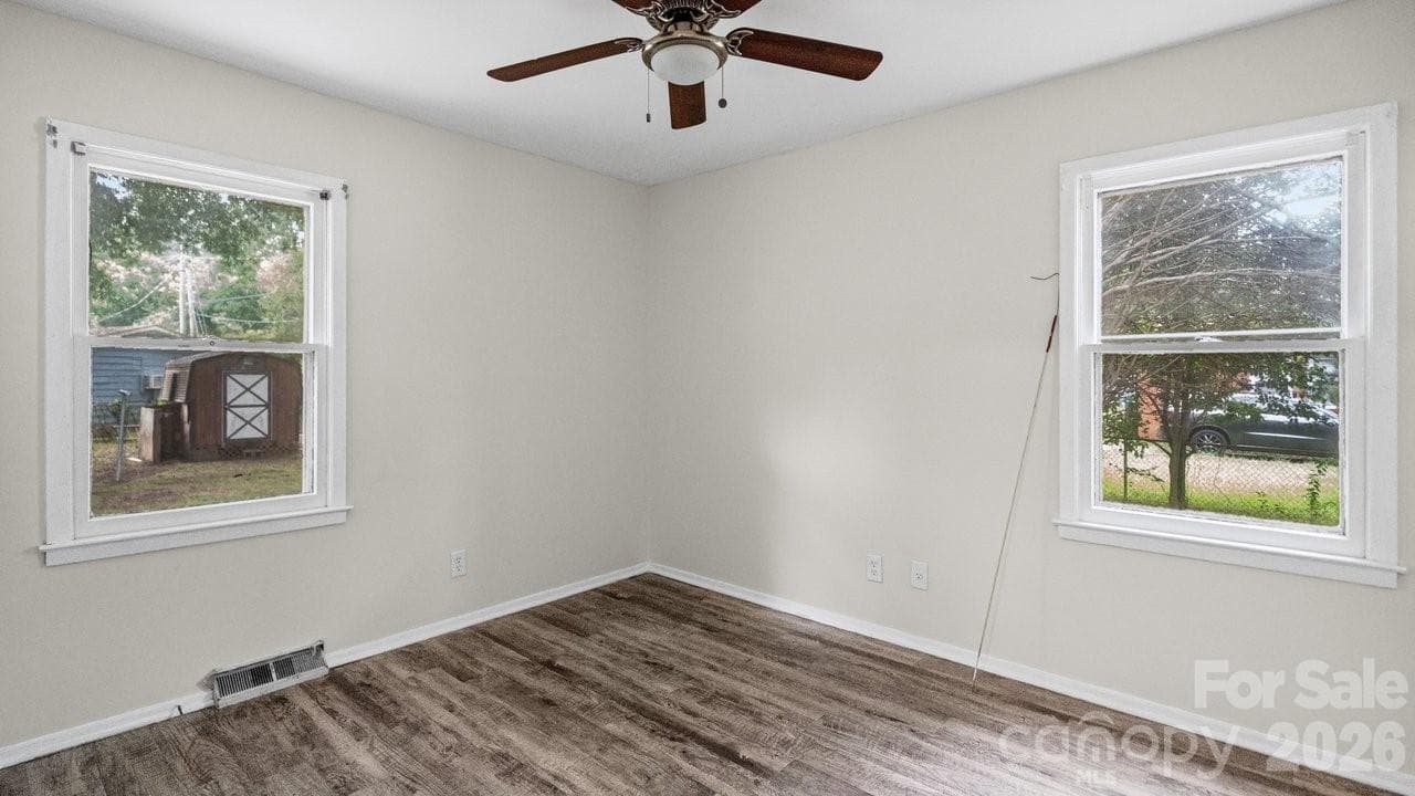 Single Family Residence at 634 Kentbrook Drive, Charlotte, photo 15 of 38