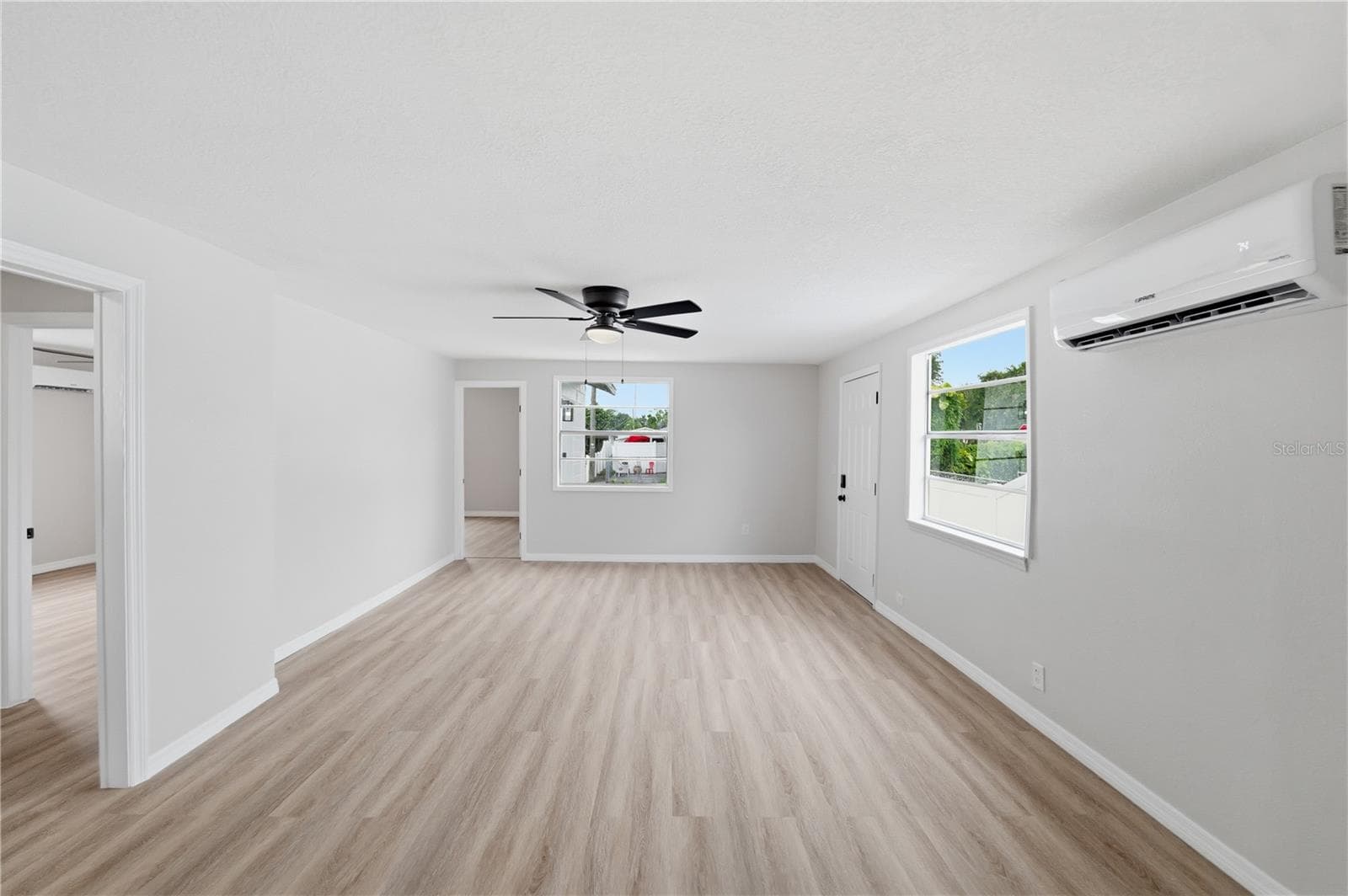 Single Family Residence at 3923 W FLORA ST, TAMPA, photo 14 of 41