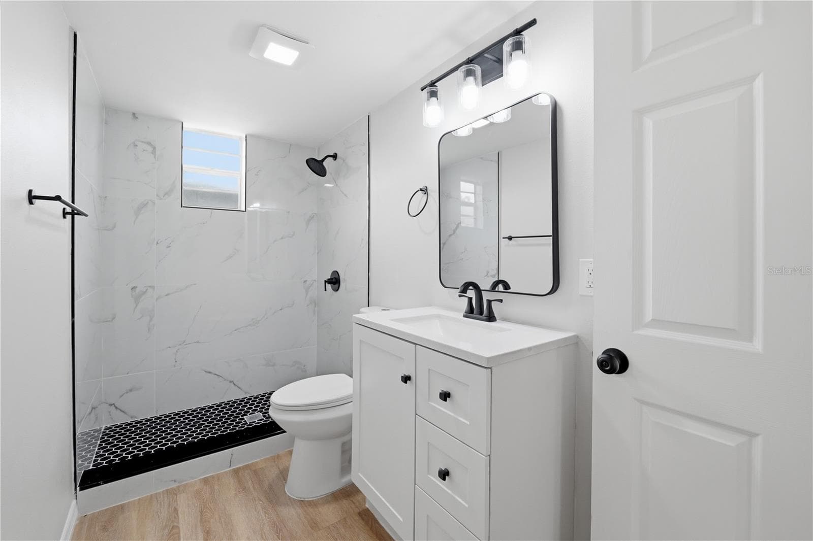 Single Family Residence at 3923 W FLORA ST, TAMPA, photo 15 of 41