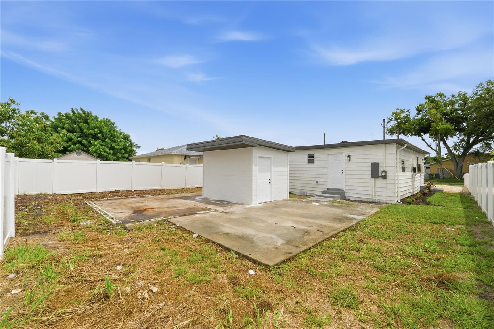 Single Family Residence at 3923 W FLORA ST, TAMPA, photo 37 of 41