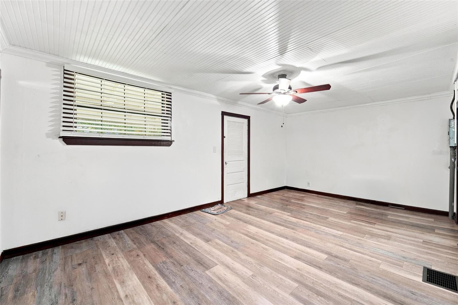 Single Family Residence at 316 S AMELIA AVE, DELAND, photo 4 of 38