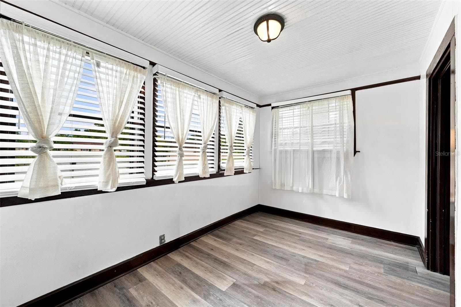 Single Family Residence at 316 S AMELIA AVE, DELAND, photo 19 of 38