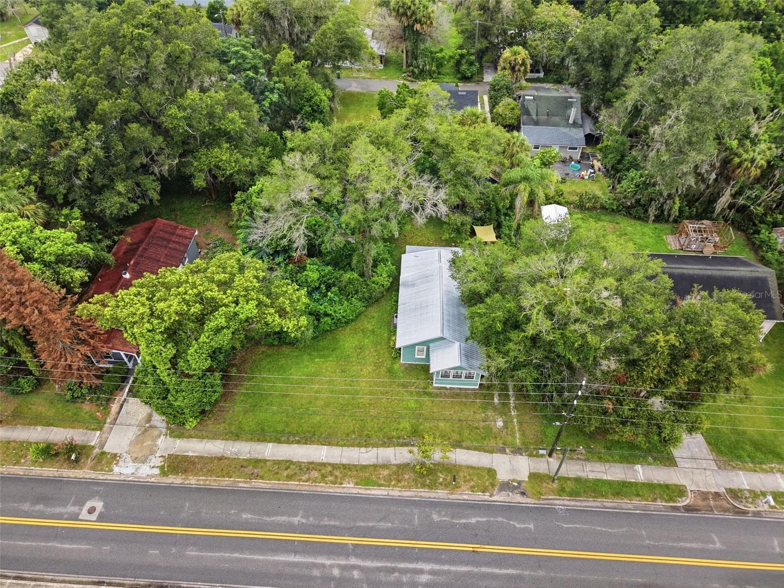 Single Family Residence at 316 S AMELIA AVE, DELAND, photo 31 of 38