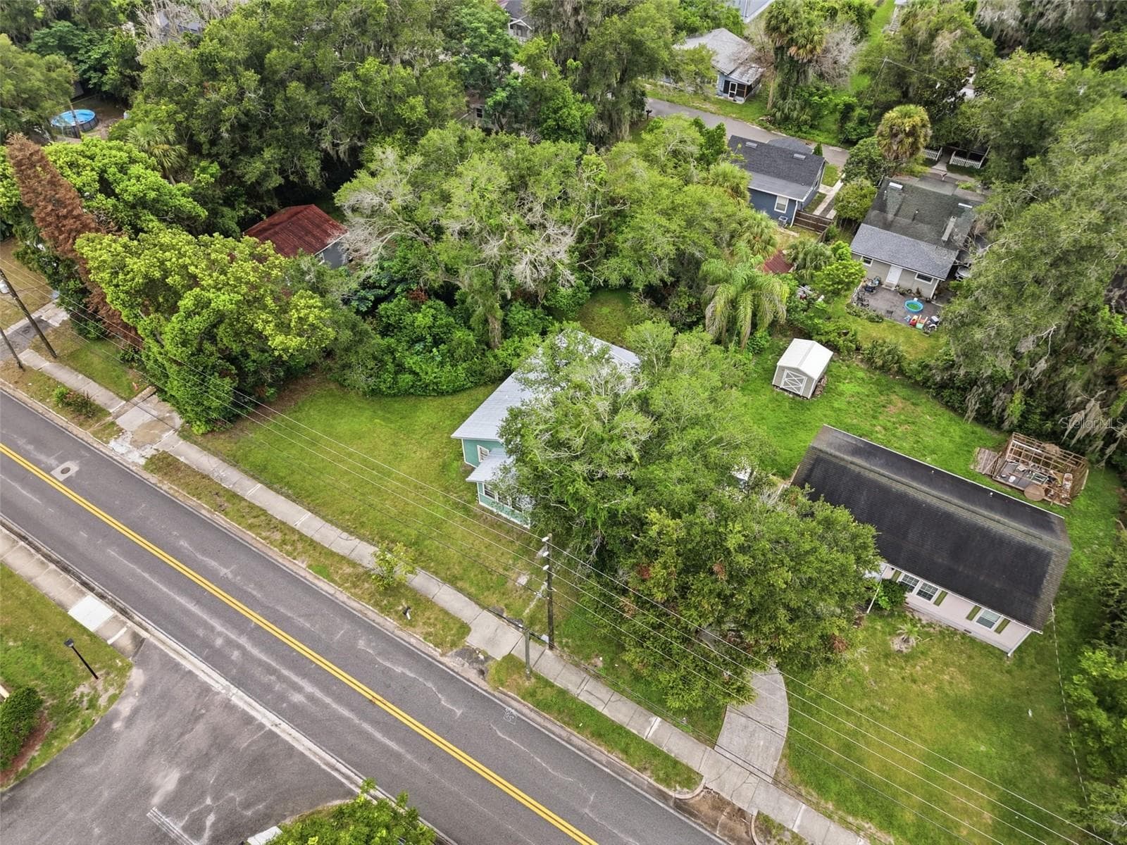 Single Family Residence at 316 S AMELIA AVE, DELAND, photo 32 of 38