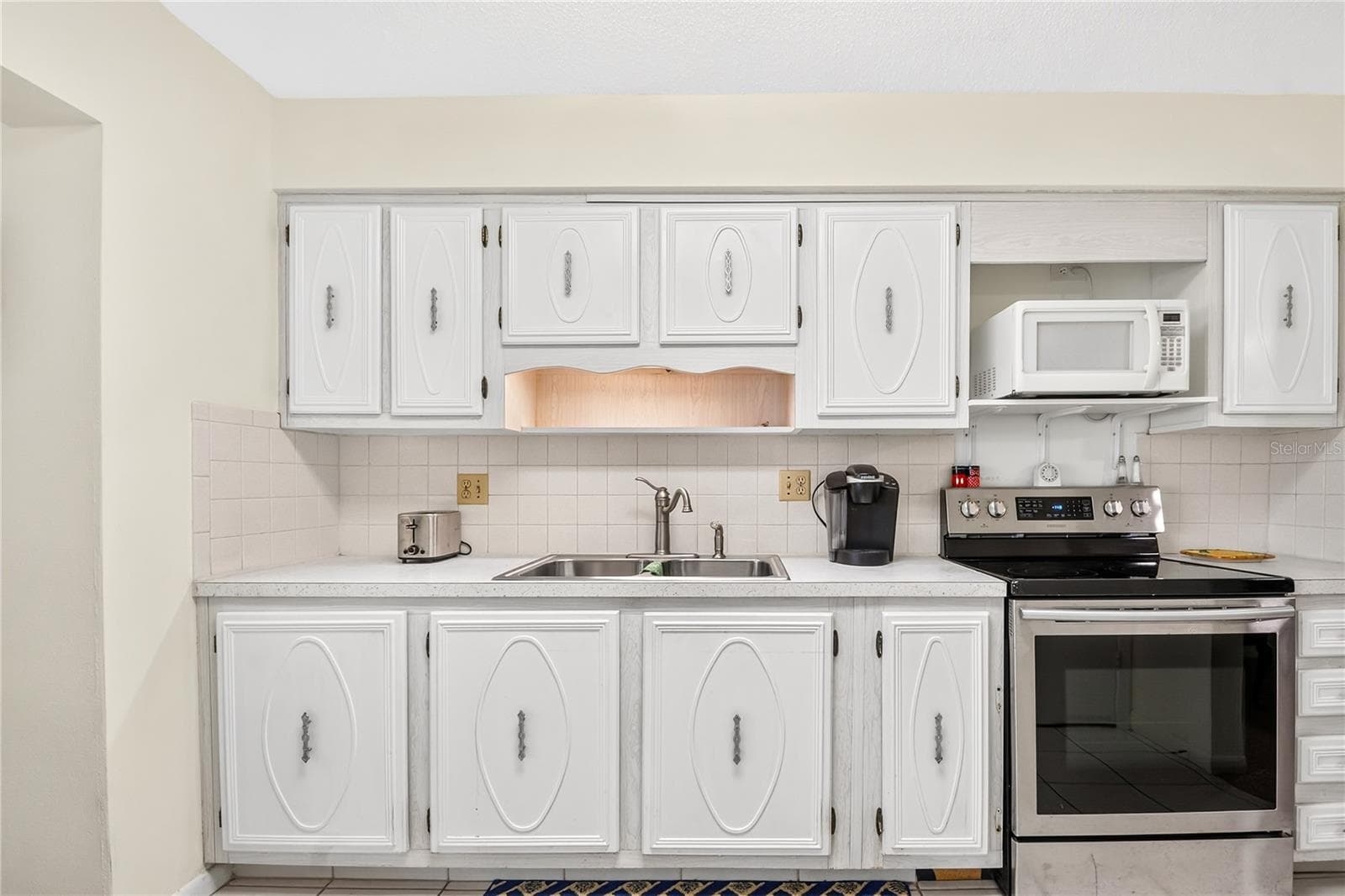 Kitchen - 5880 38TH AVE N #109, ST PETERSBURG