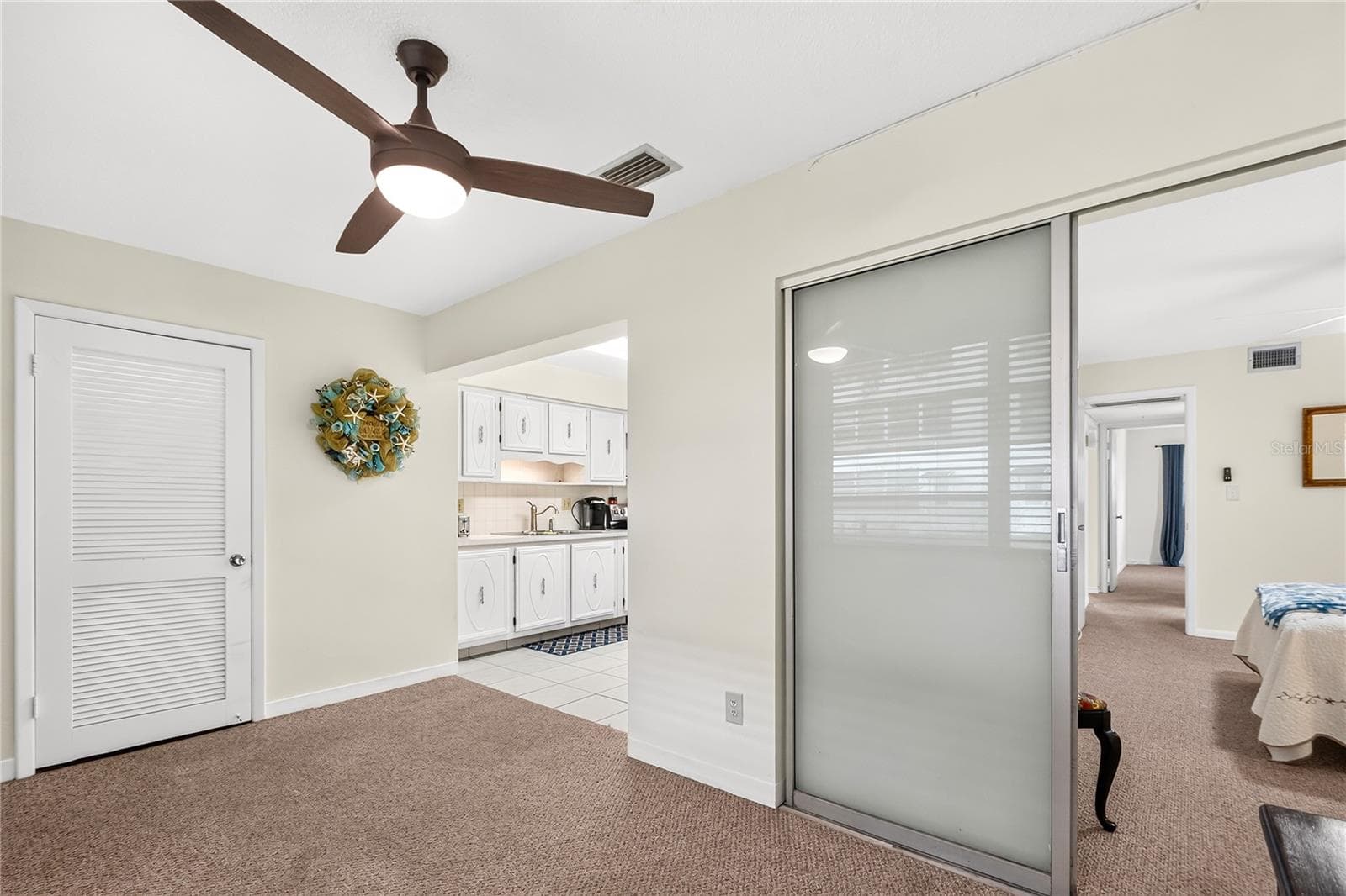 Florida room - 5880 38TH AVE N #109, ST PETERSBURG