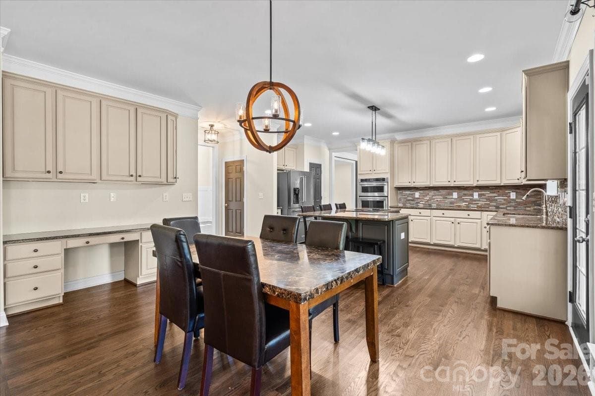 Breakfast area - 109 Pauls Lane, Mooresville