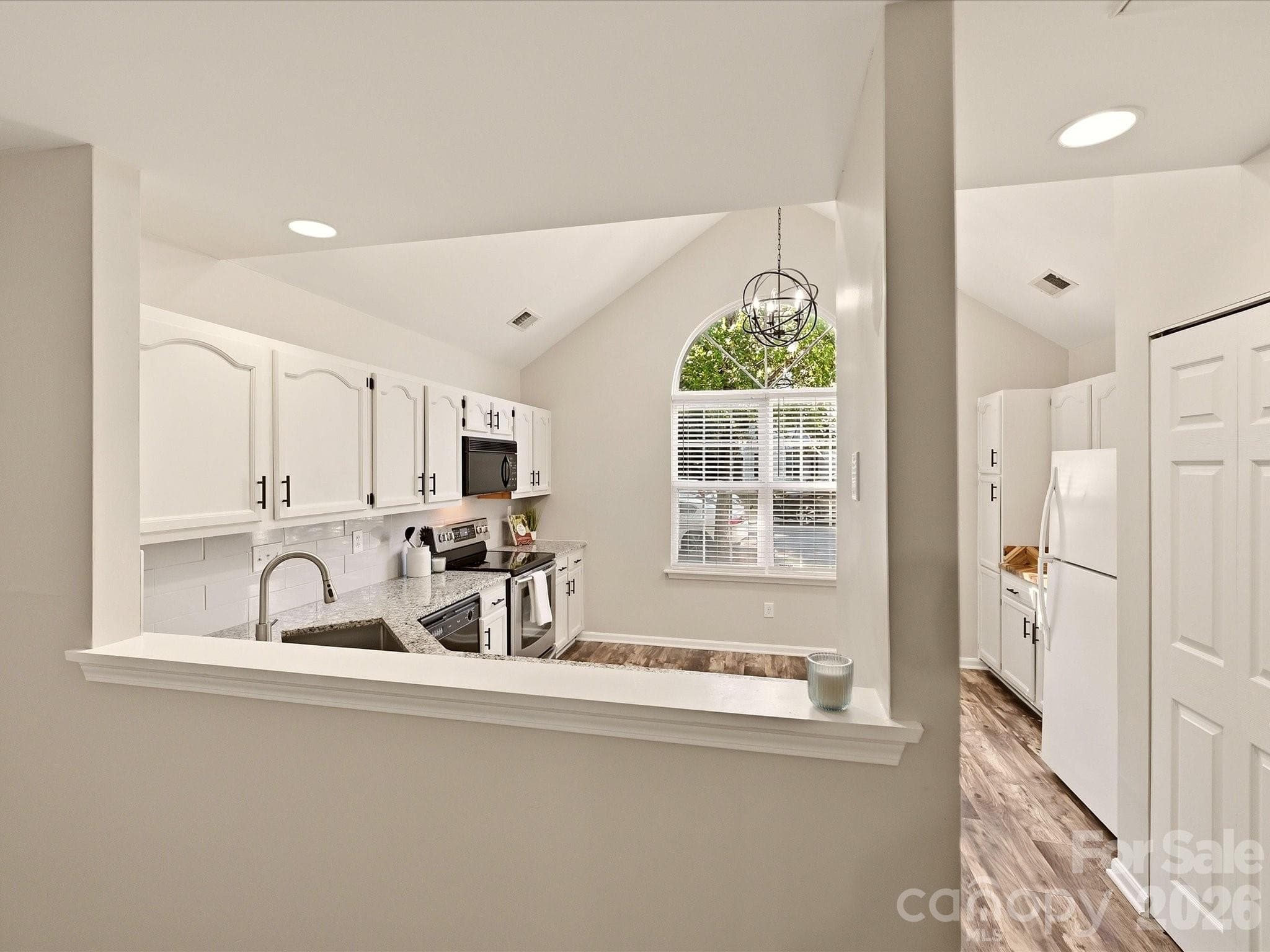 Townhouse at 8810 Scotch Heather Way, Charlotte, photo 12 of 33