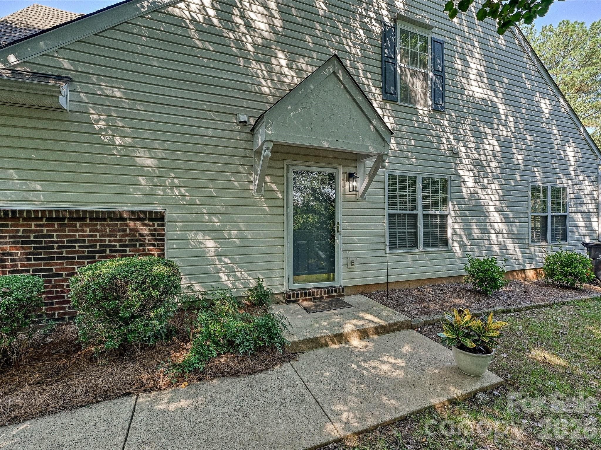Townhouse at 8810 Scotch Heather Way, Charlotte, photo 29 of 33