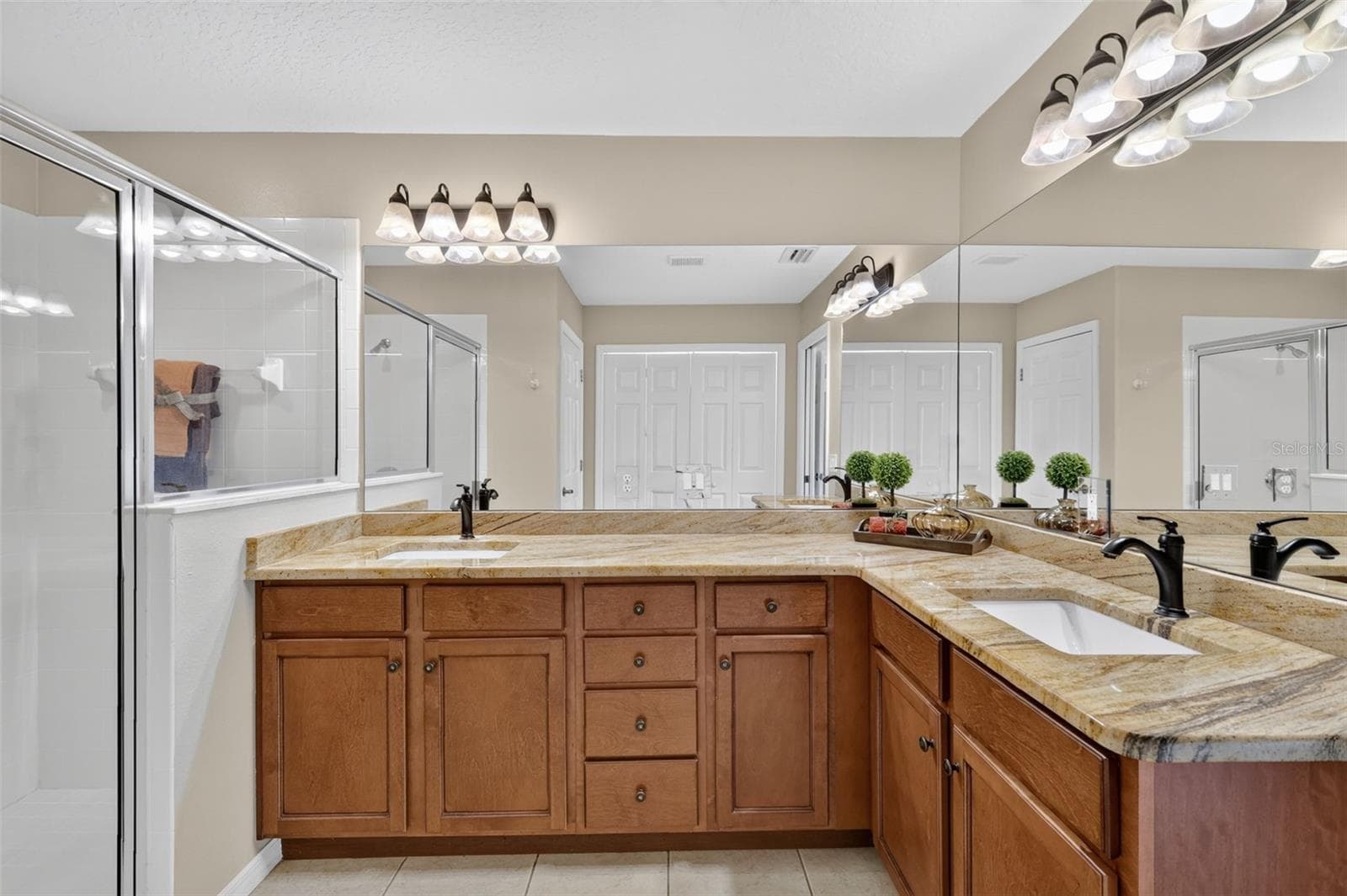 Condominium at 2214 CYPRESS COVE DR #4, TAVARES, photo 22 of 35