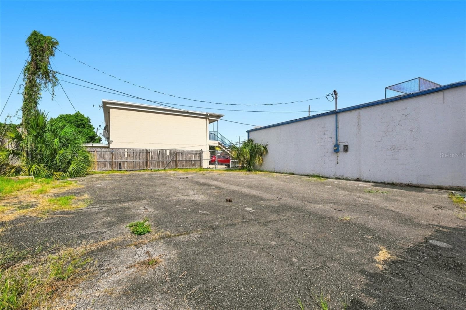 On-site parking for professional office building - 2508 W TAMPA BAY BLVD, TAMPA