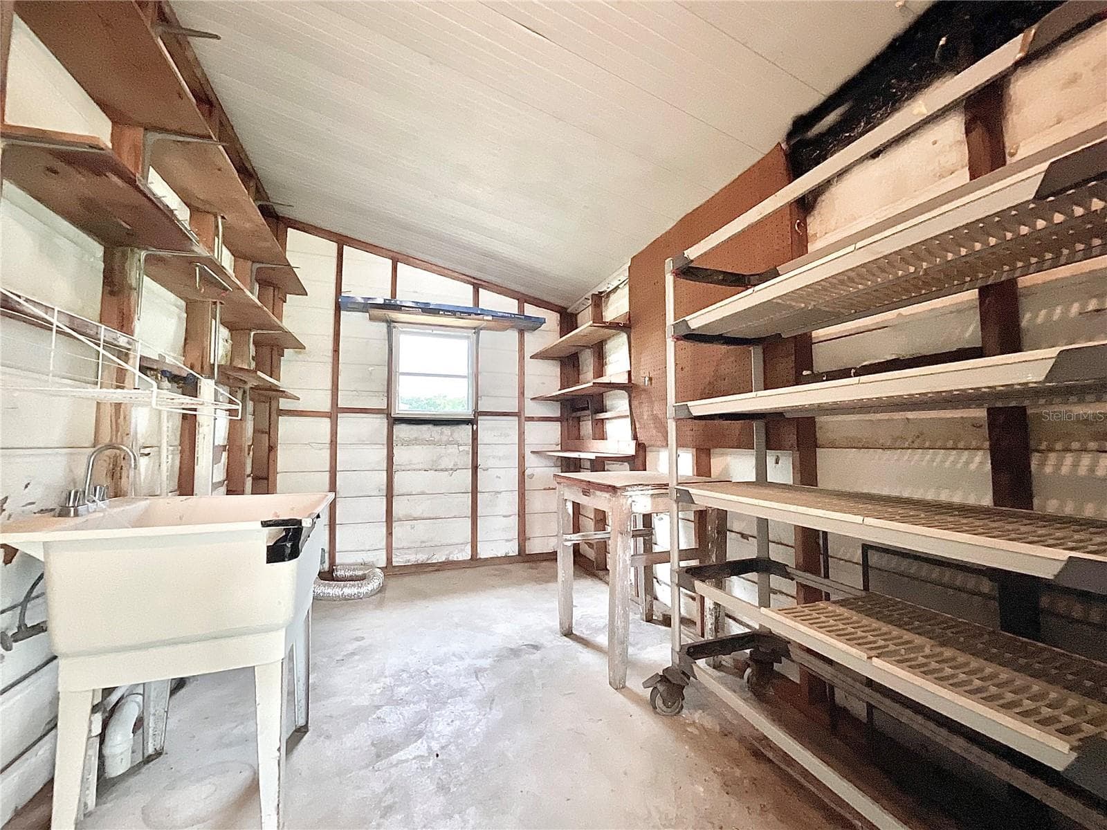Outdoor Storage Shed - 2612 MCDANIEL DR, KISSIMMEE
