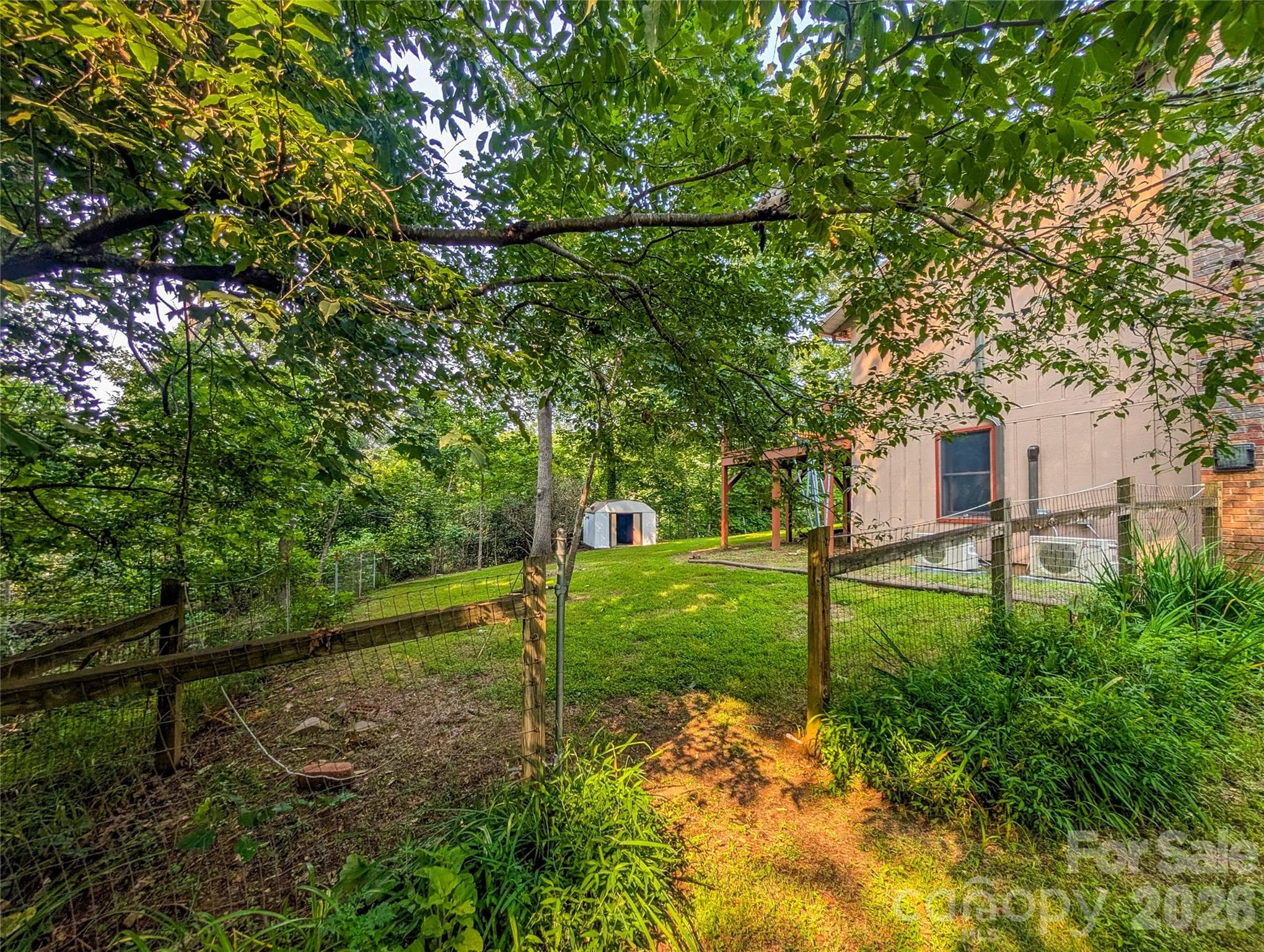 Single Family Residence at 328 Wooded Valley Lane, Burnsville, photo 10 of 47