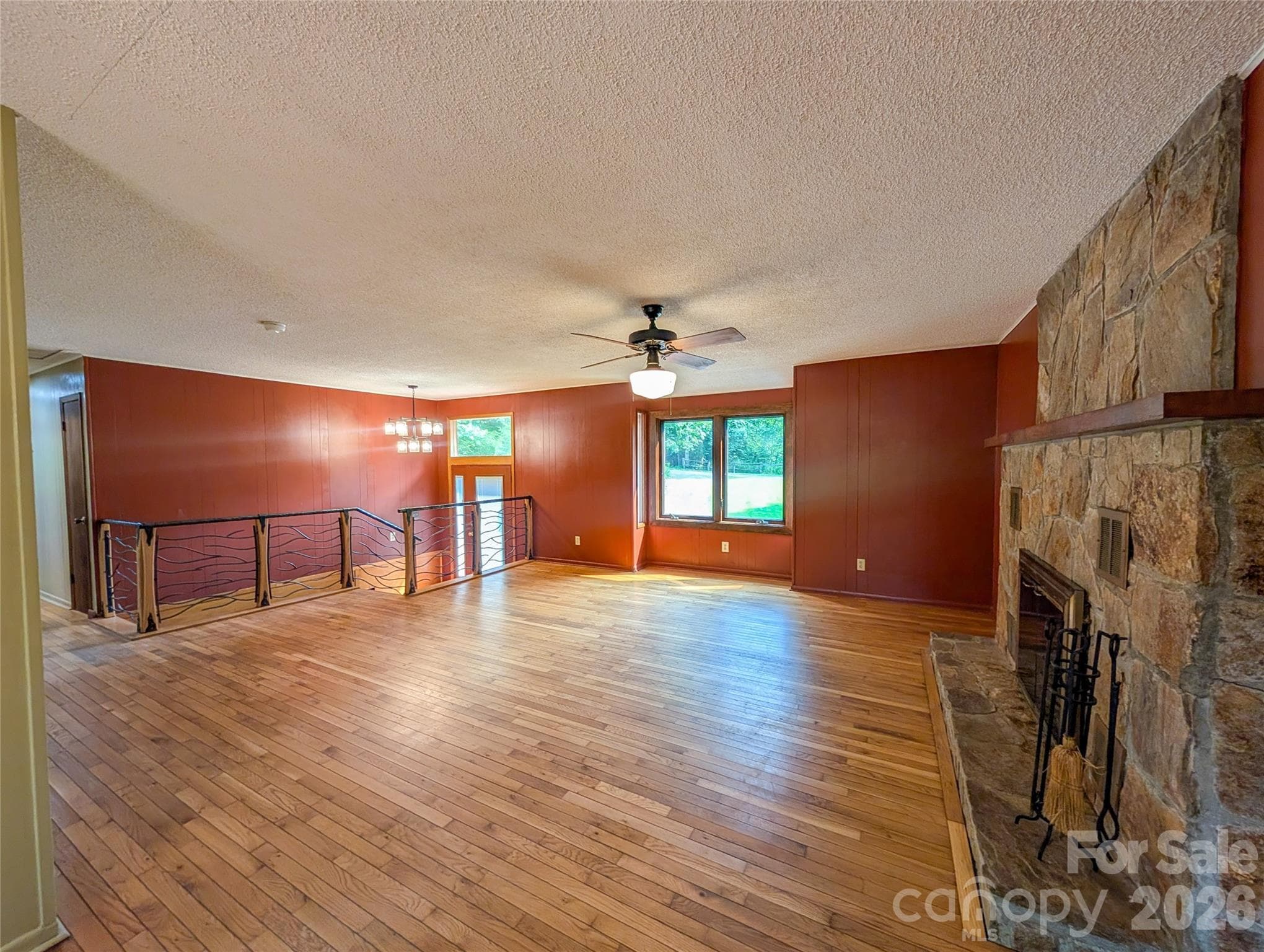 Single Family Residence at 328 Wooded Valley Lane, Burnsville, photo 13 of 47
