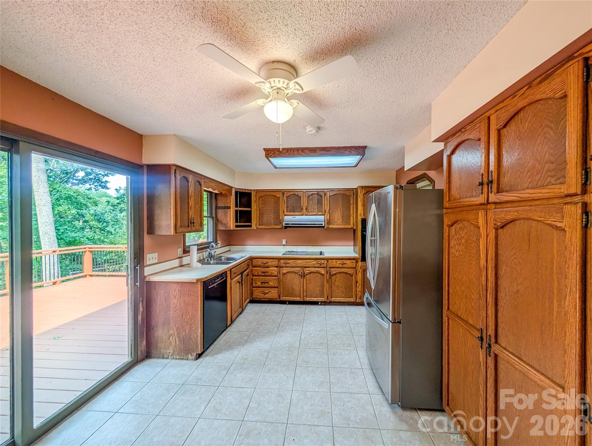 Single Family Residence at 328 Wooded Valley Lane, Burnsville, photo 17 of 47