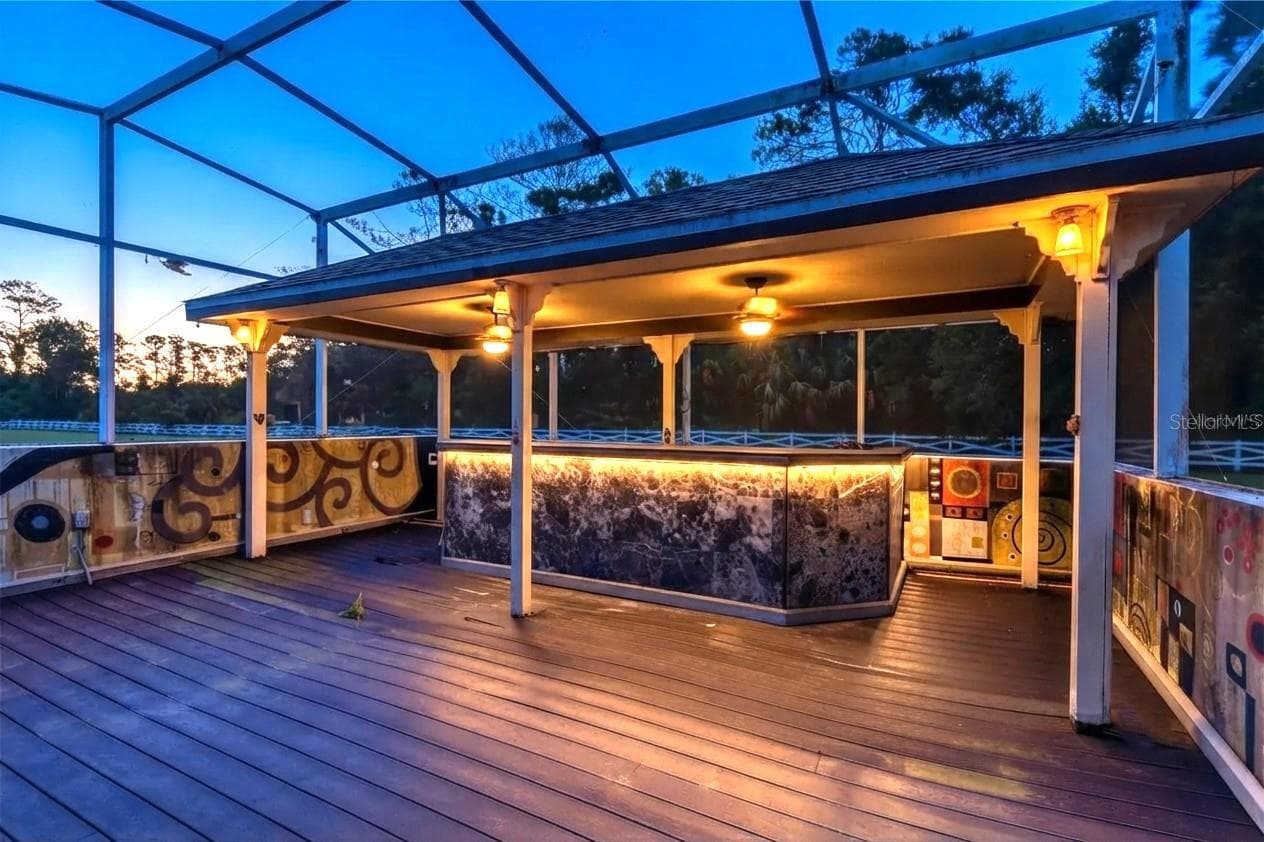 Tiki Bar - Perfect for Entertaining - 2015 HALIFAX DR, PORT ORANGE
