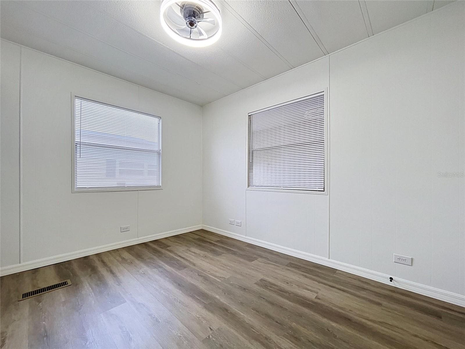 Bedroom 1 with new blinds thru-out - 6965 FORT KING RD, ZEPHYRHILLS