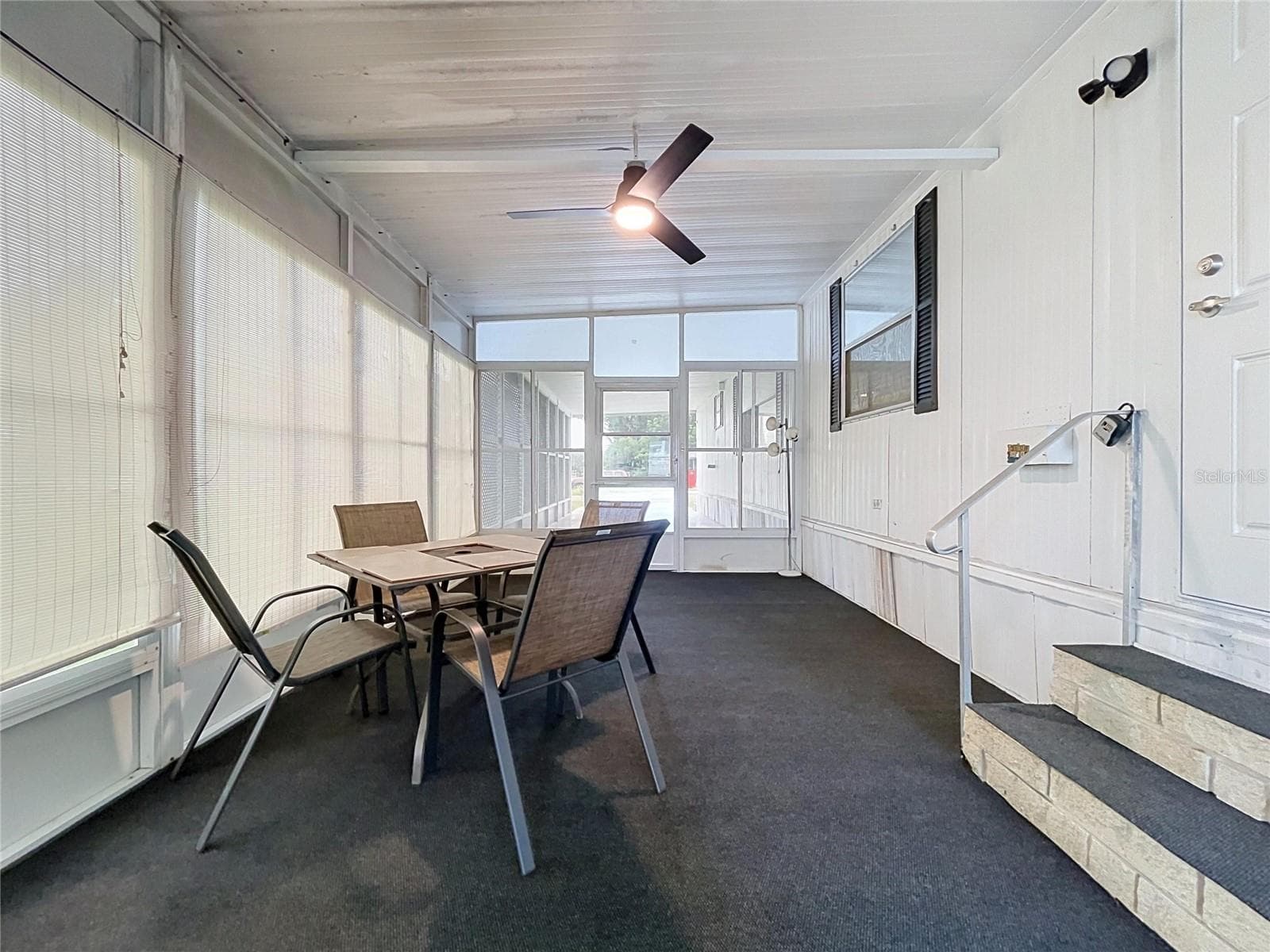 Screened, Vinyl windows Lanai with new carpet - 6965 FORT KING RD, ZEPHYRHILLS