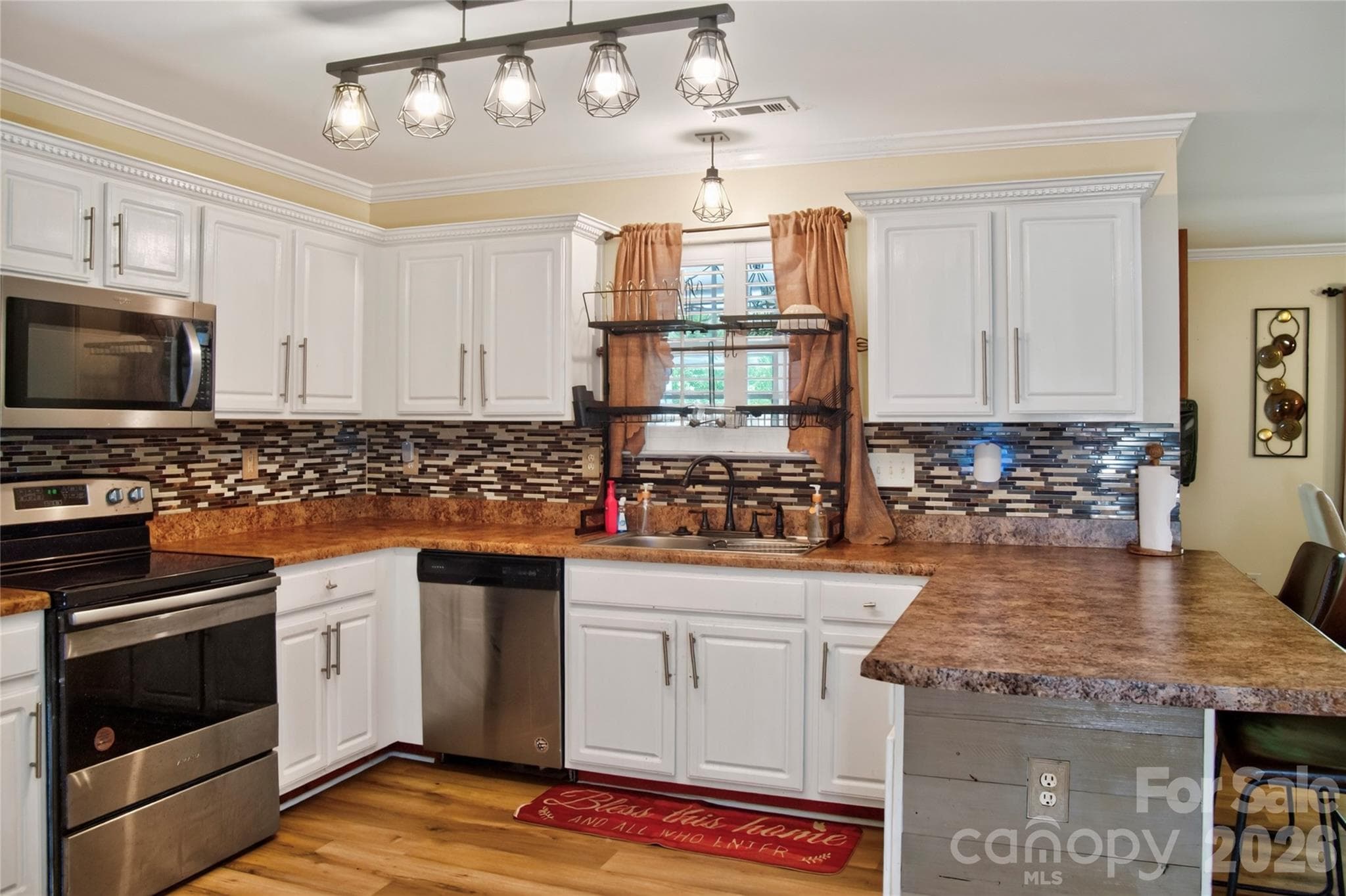 Single Family Residence at 160 Sethwood Drive, Rock Hill, photo 6 of 21