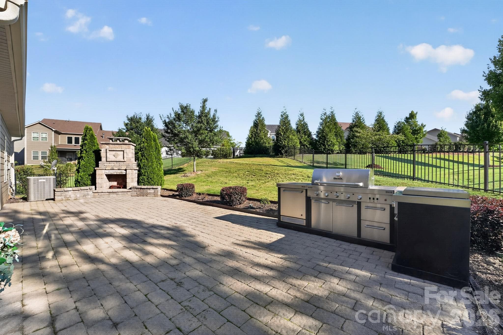 Single Family Residence at 15319 Venezia Lane, Huntersville, photo 36 of 38