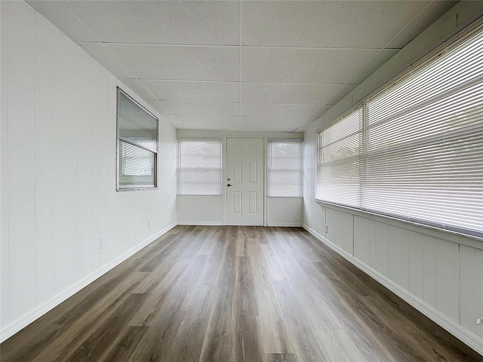 Sunroom can be family room, large dining room, bonus room - 6965 FORT KING RD, ZEPHYRHILLS