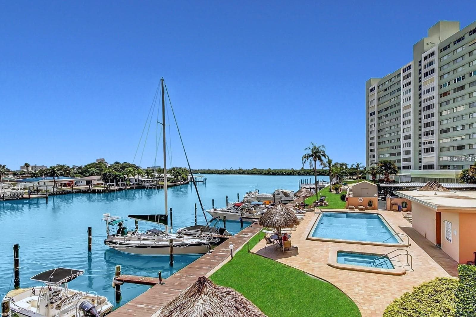 Beautiful grounds with resort style amenities. - 51 ISLAND WAY #311, CLEARWATER BEACH