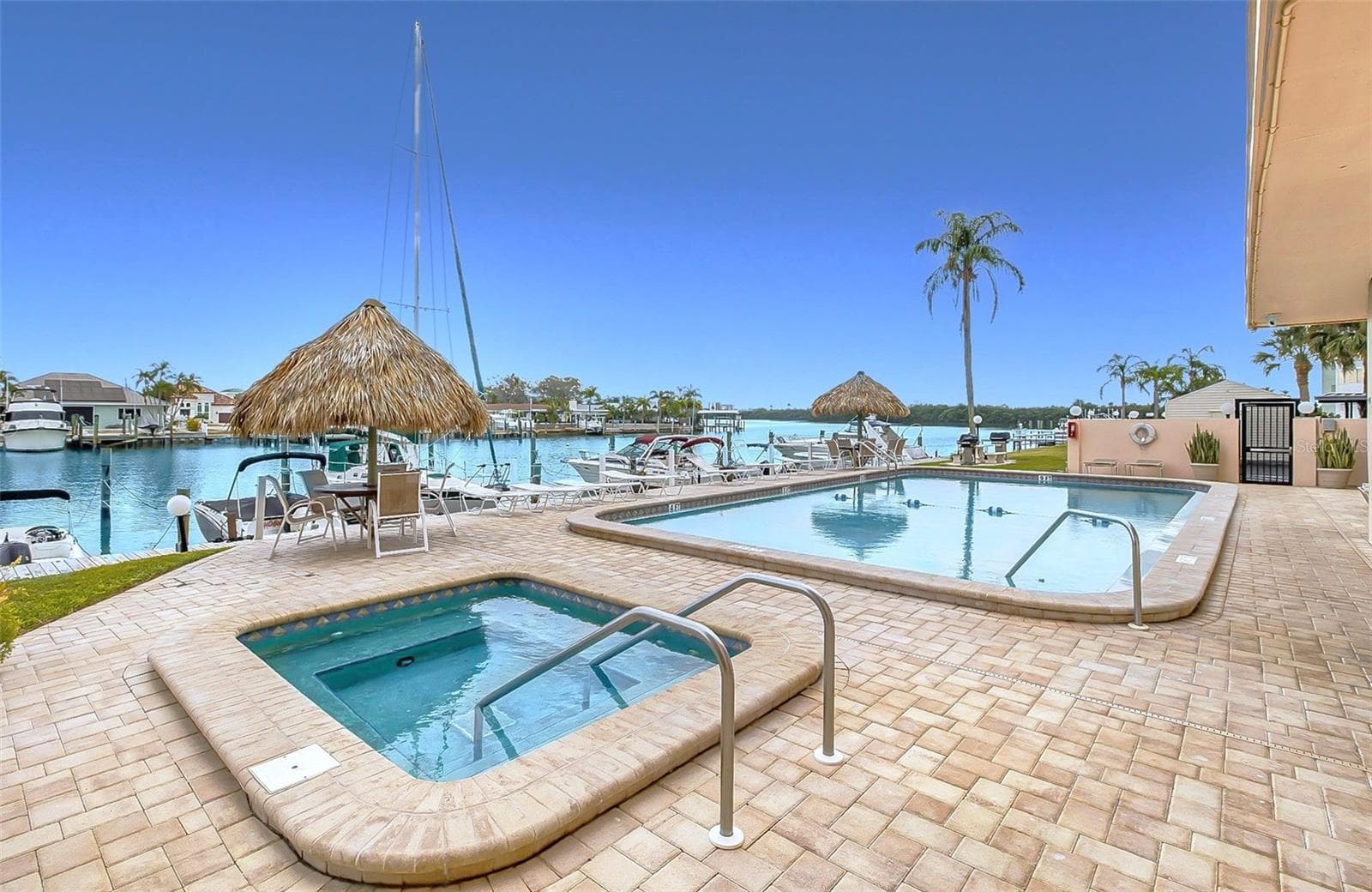 Beautiful grounds with resort style amenities. - 51 ISLAND WAY #311, CLEARWATER BEACH