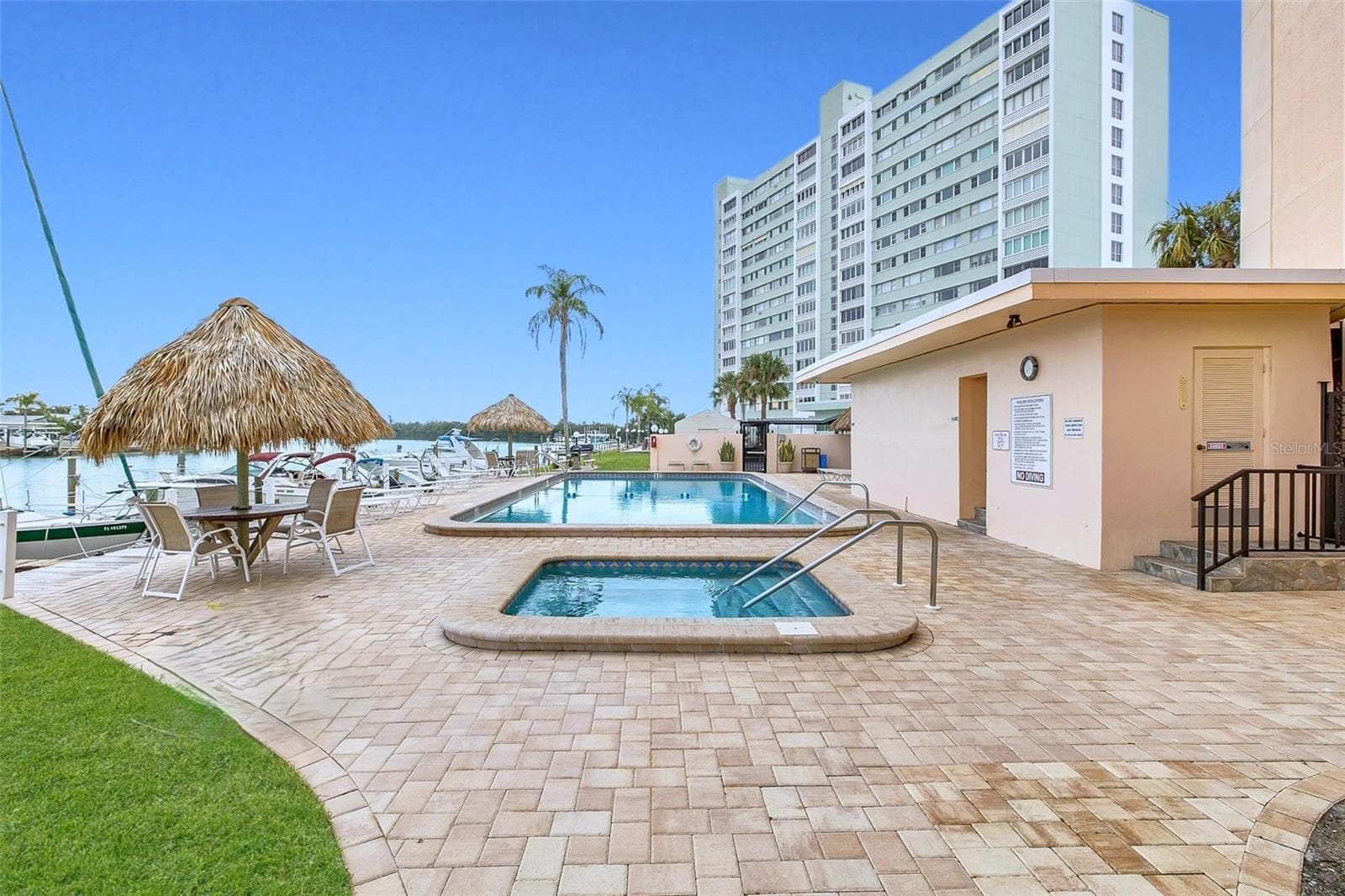 Beautiful grounds with resort style amenities. - 51 ISLAND WAY #311, CLEARWATER BEACH
