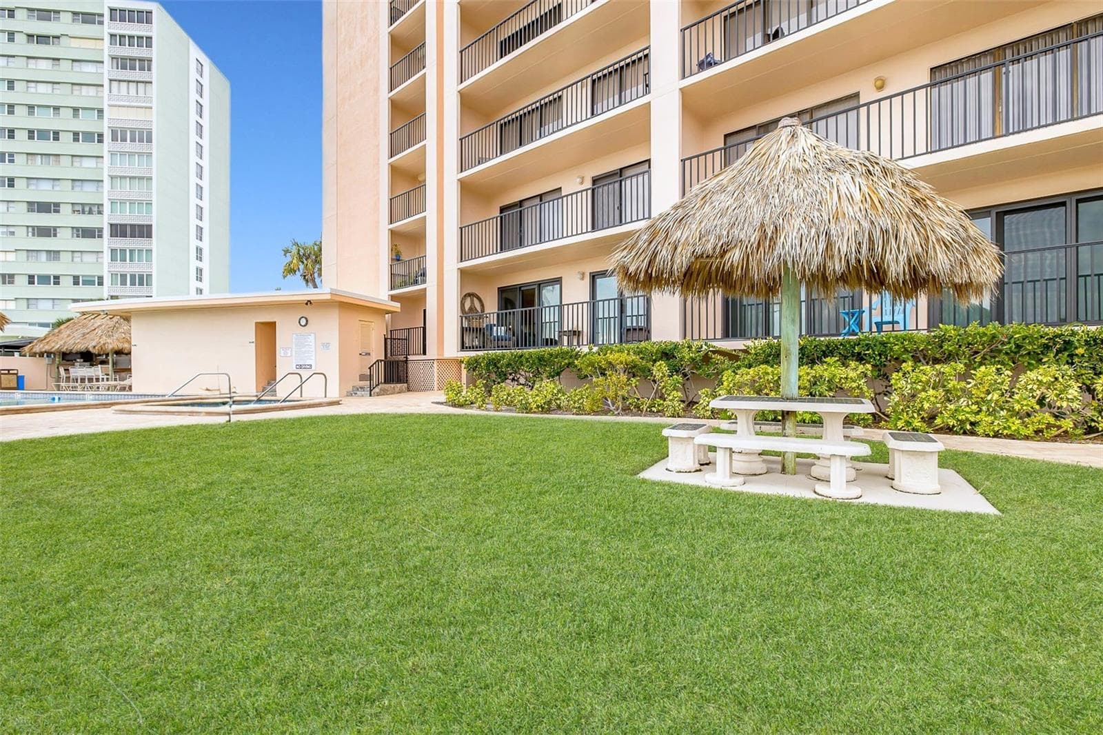 Beautiful grounds with resort style amenities. - 51 ISLAND WAY #311, CLEARWATER BEACH
