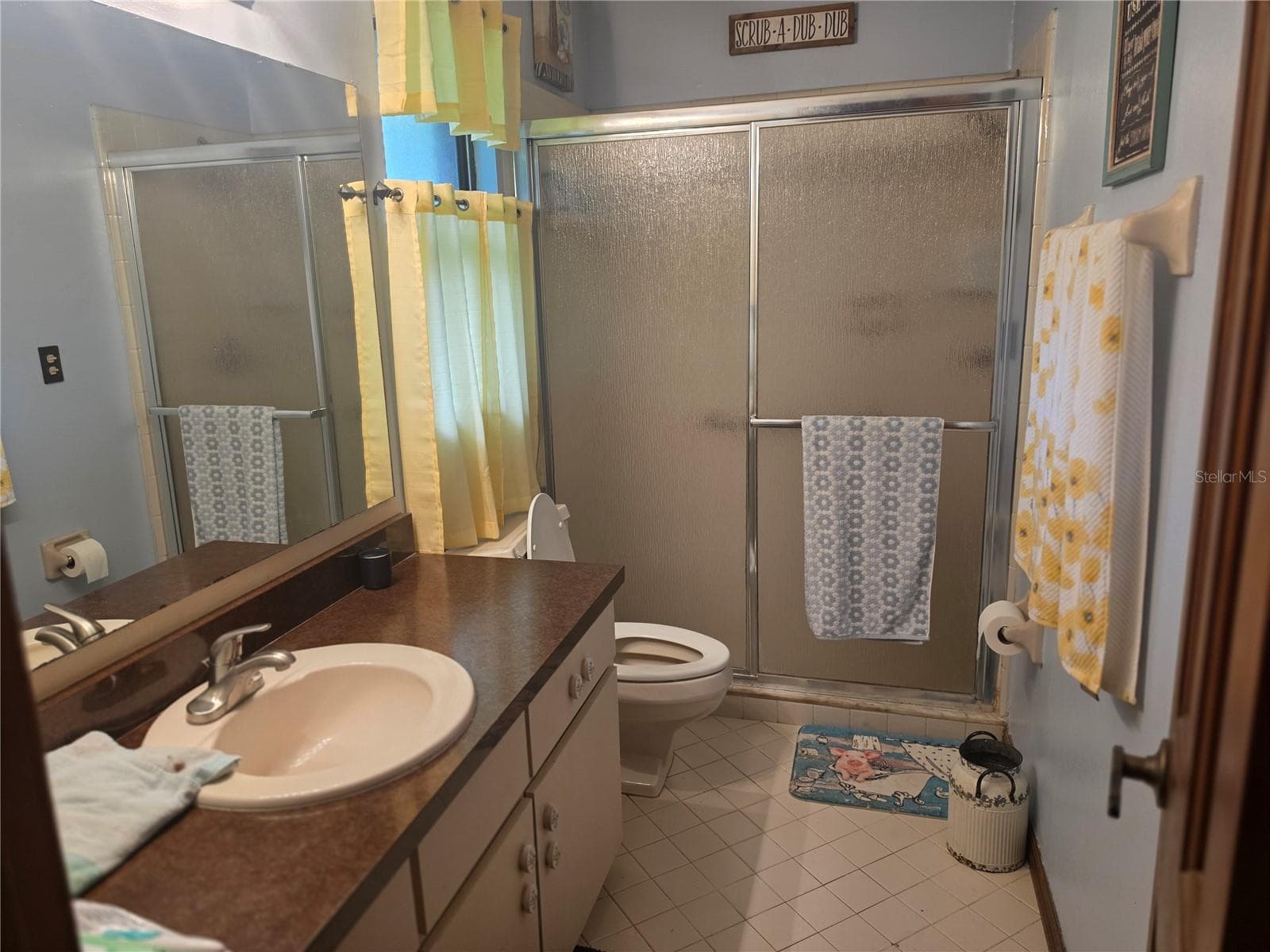 Master bathroom - 2417 S OAK PARK DR, DELAND