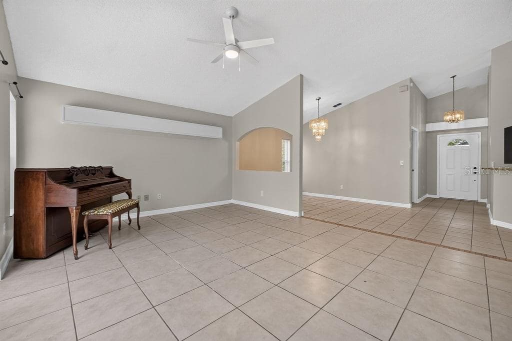 Single Family Residence at 97 ABBEY HOLLOW DR, APOPKA, photo 10 of 35