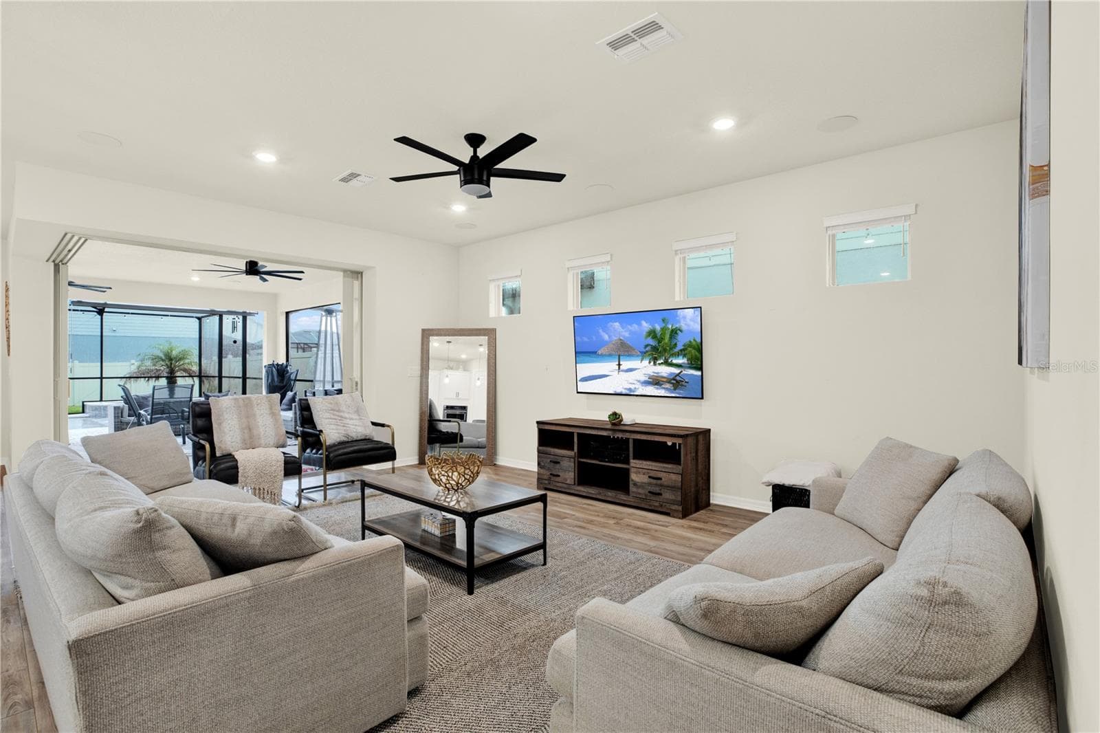 Single Family Residence at 19234 MOSSY PINE DR, TAMPA, photo 5 of 50