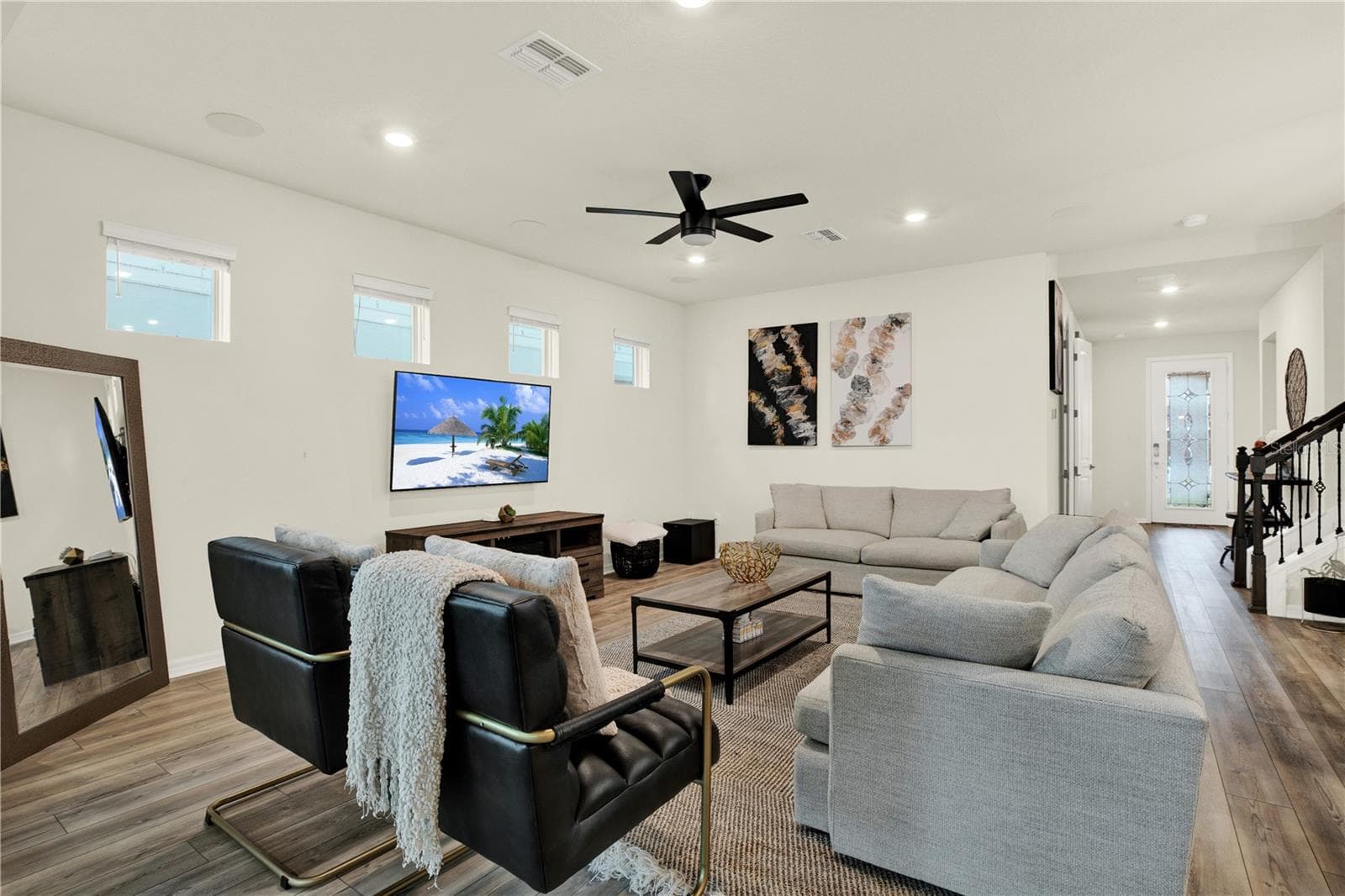 Single Family Residence at 19234 MOSSY PINE DR, TAMPA, photo 8 of 50