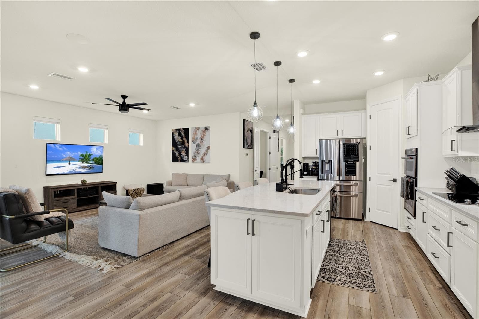 Single Family Residence at 19234 MOSSY PINE DR, TAMPA, photo 11 of 50