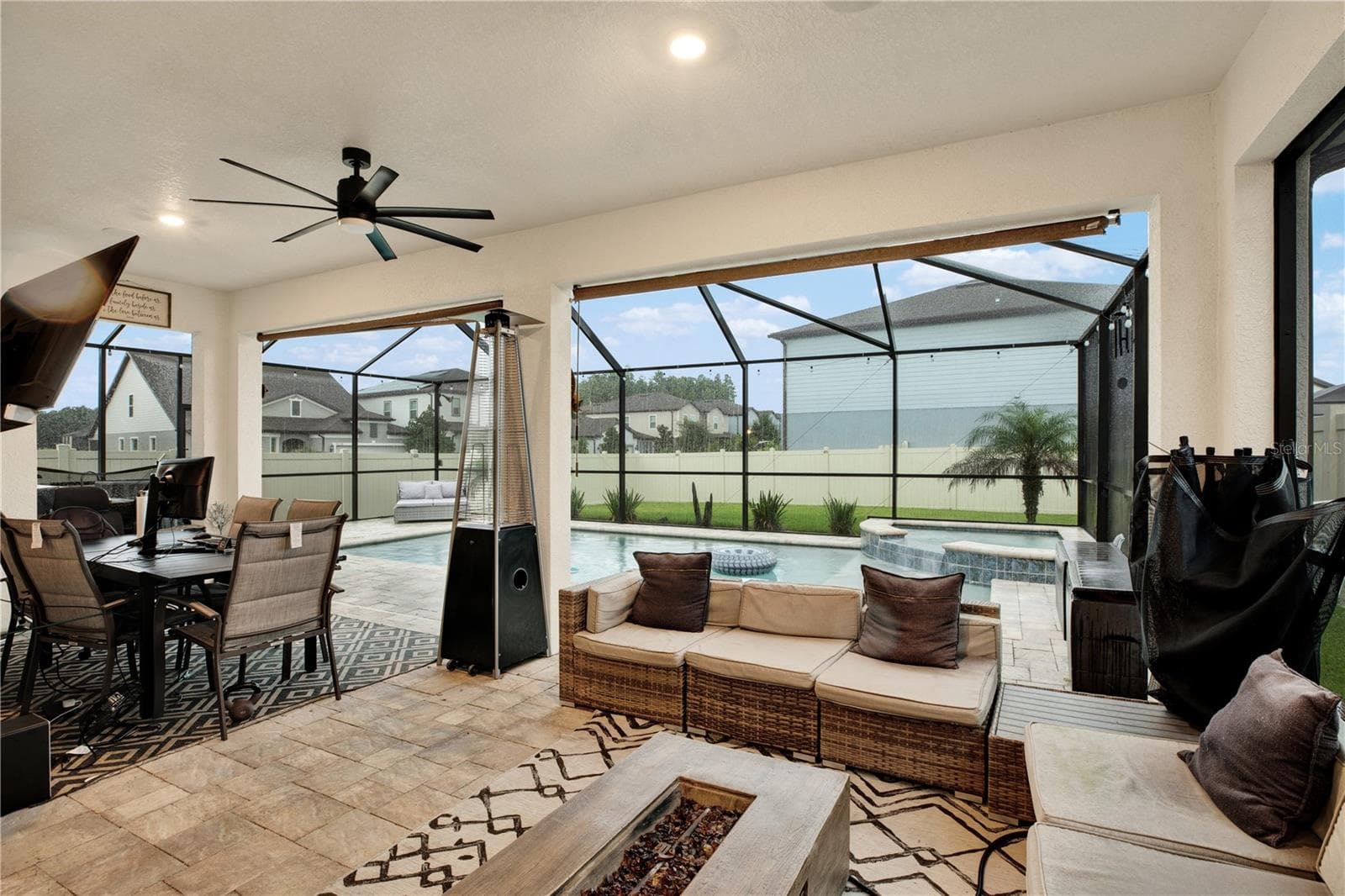 Single Family Residence at 19234 MOSSY PINE DR, TAMPA, photo 31 of 50