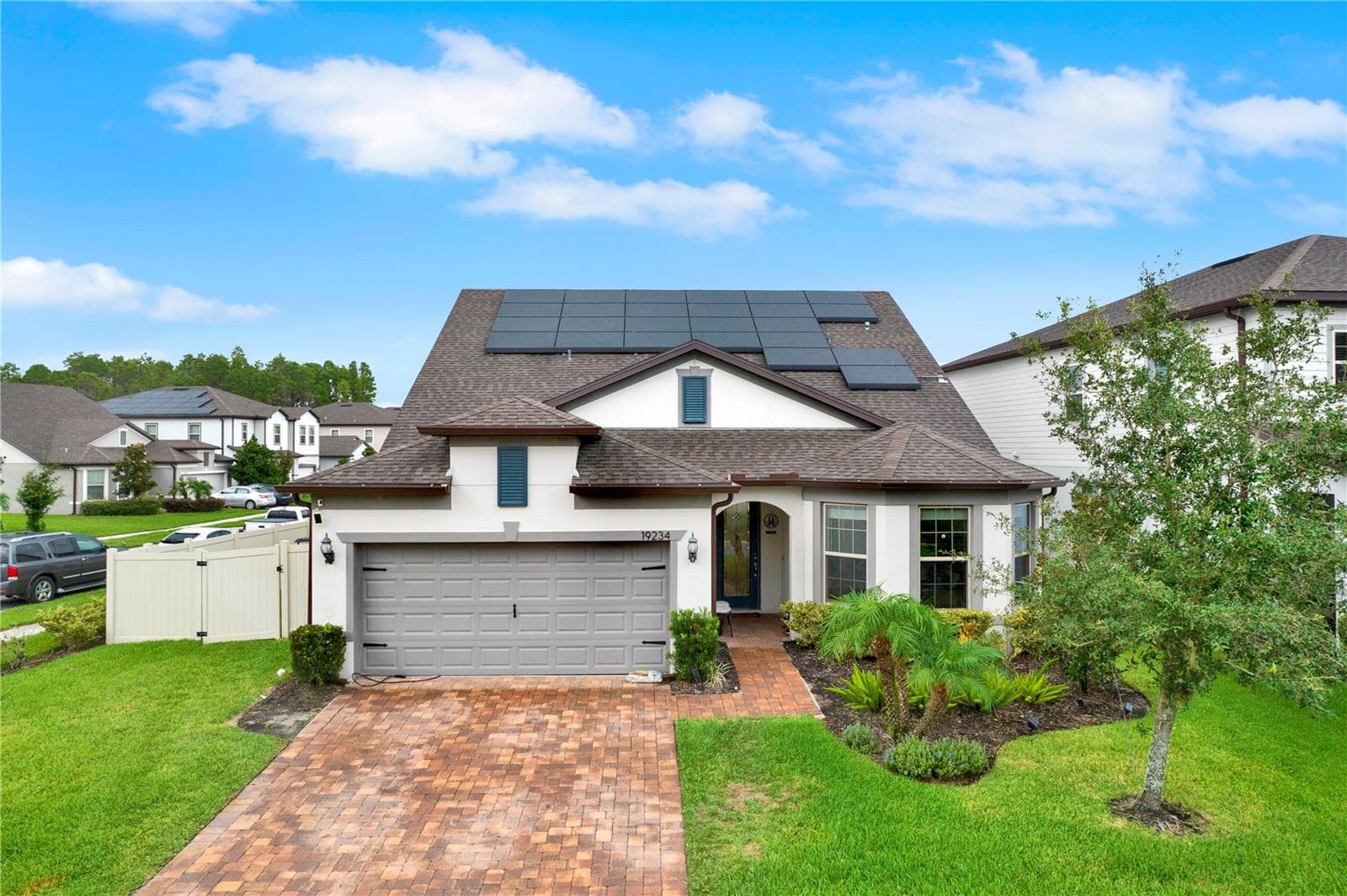 Single Family Residence at 19234 MOSSY PINE DR, TAMPA, photo 2 of 50