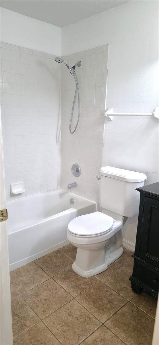 Guest bathroom - 2160 EOLA CT, OVIEDO