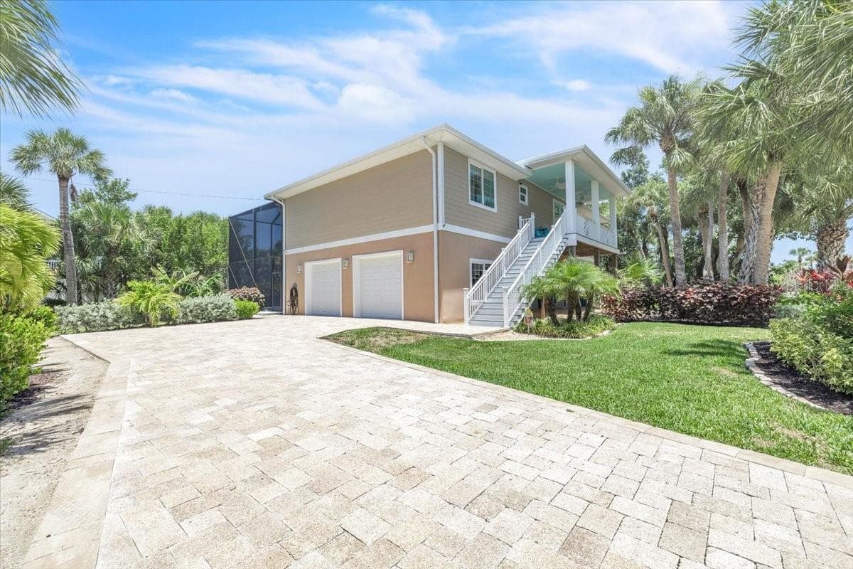 Single Family Residence at 9277 BELDING DR, SANIBEL, photo 6 of 78