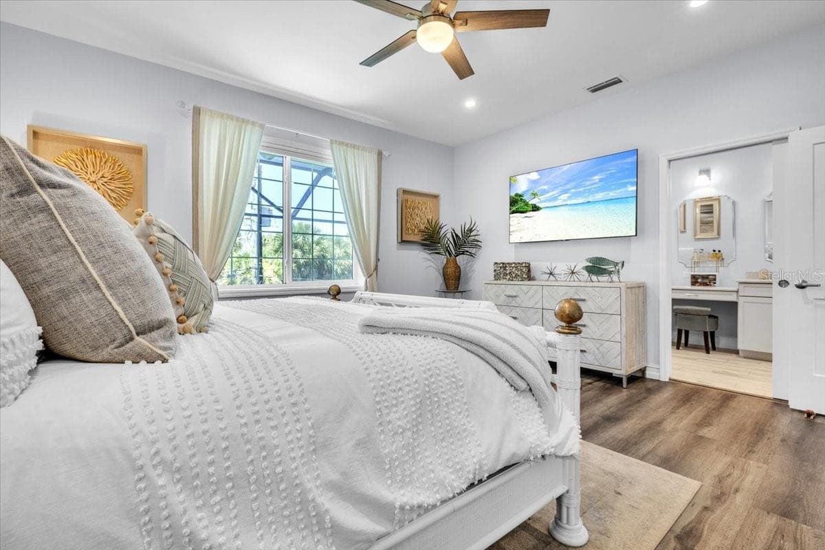 Single Family Residence at 9277 BELDING DR, SANIBEL, photo 36 of 78