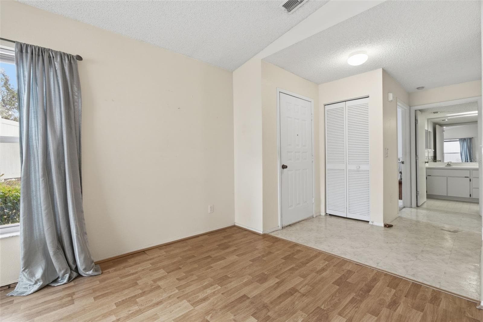 Condominium at 3960 SAILMAKER LN, HOLIDAY, photo 5 of 43