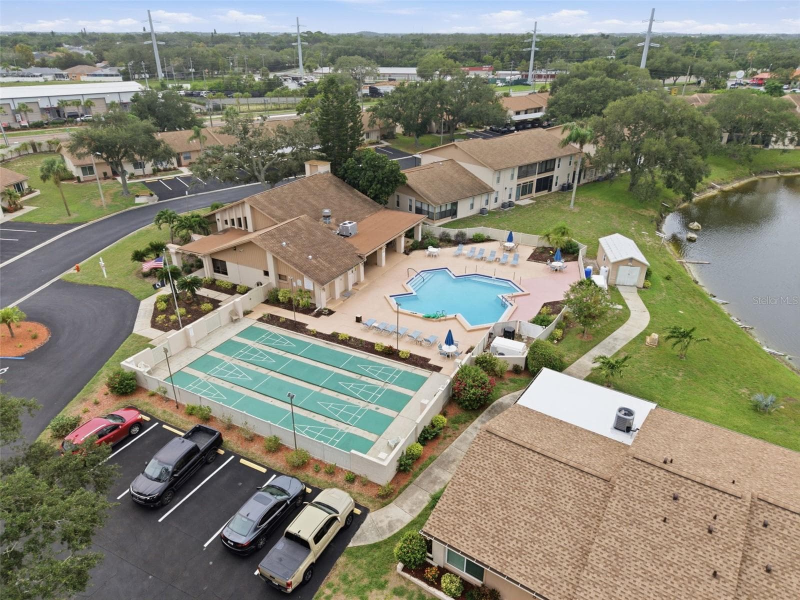 Condominium at 3960 SAILMAKER LN, HOLIDAY, photo 27 of 43