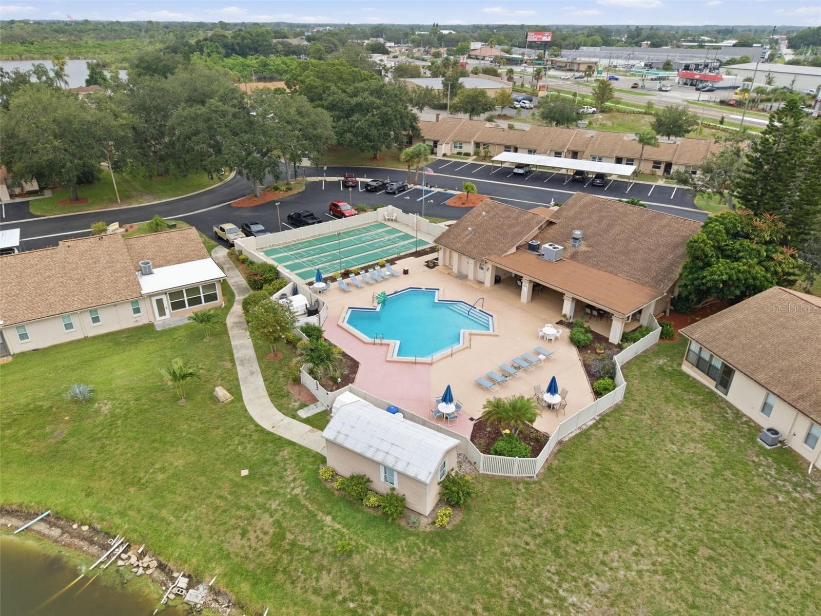 Condominium at 3960 SAILMAKER LN, HOLIDAY, photo 28 of 43
