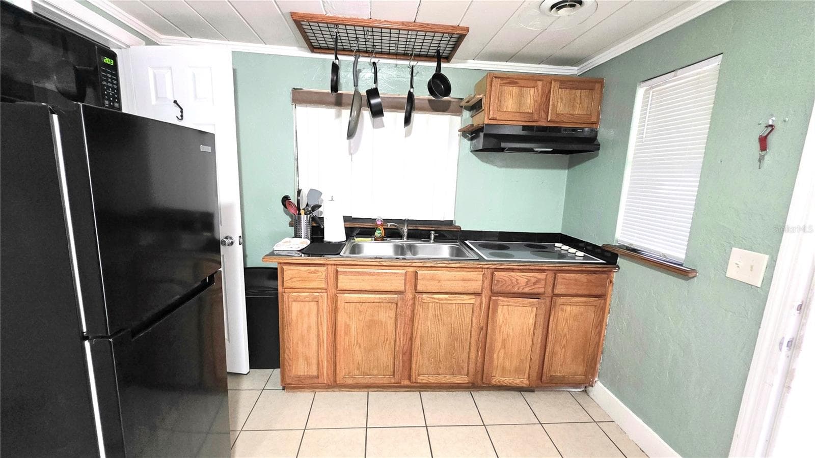 Single Family Residence at 2031 4TH ST, SARASOTA, photo 6 of 23