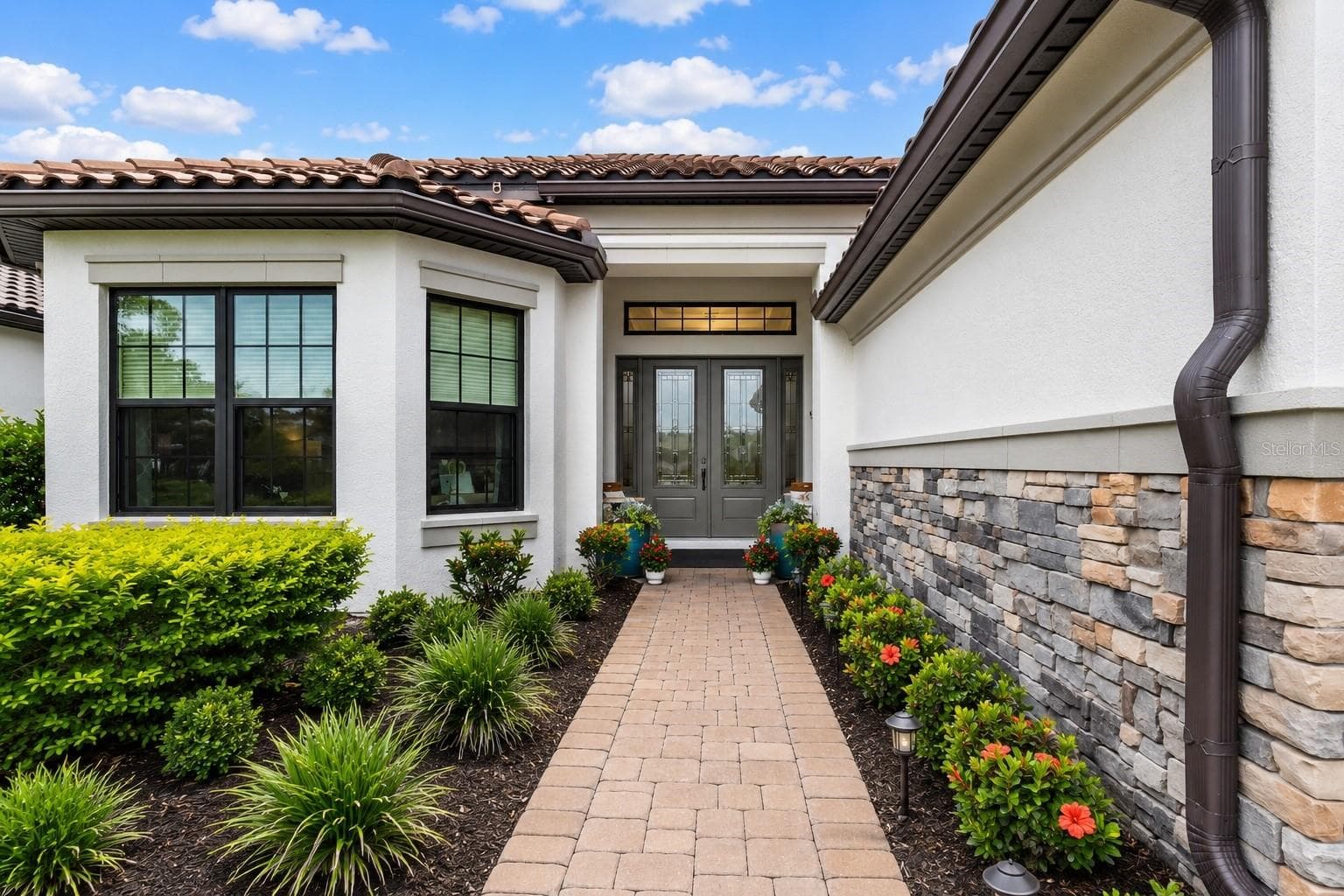 Single Family Residence at 10342 MORNING MIST LN, SARASOTA, photo 2 of 67