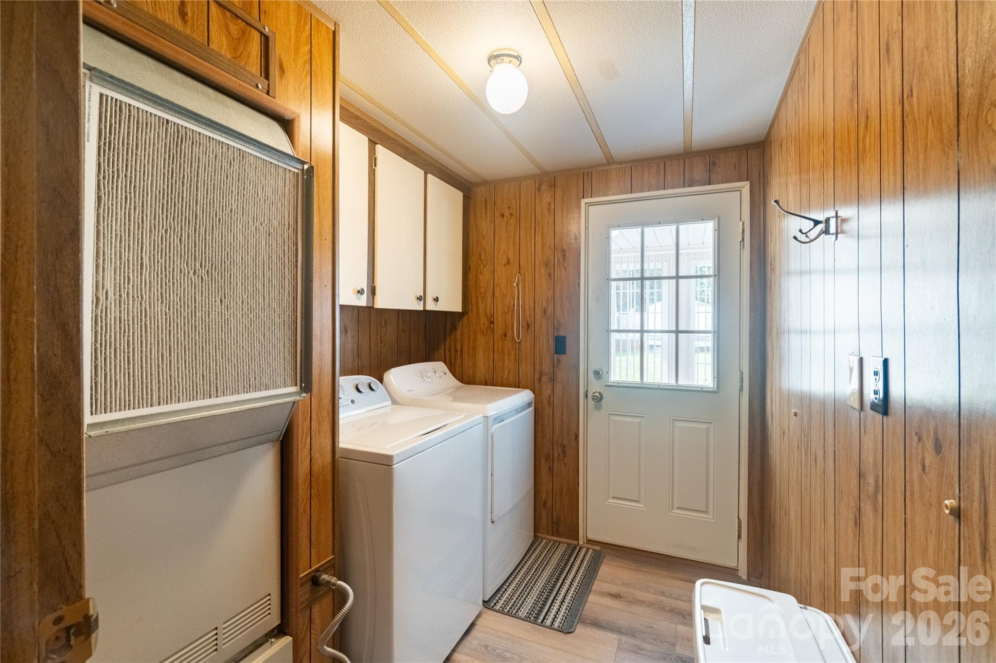Single Family Residence at 9606 Walkers Ferry Road, Charlotte, photo 10 of 40