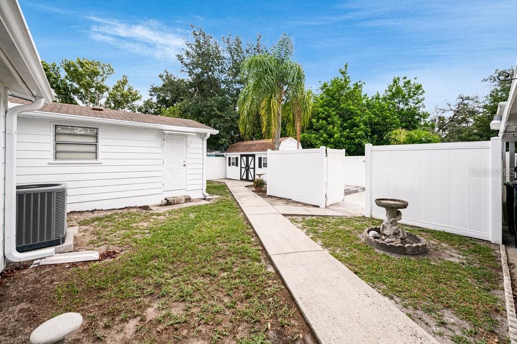 Fenced Backyard - 1924 W NORTH ST, TAMPA