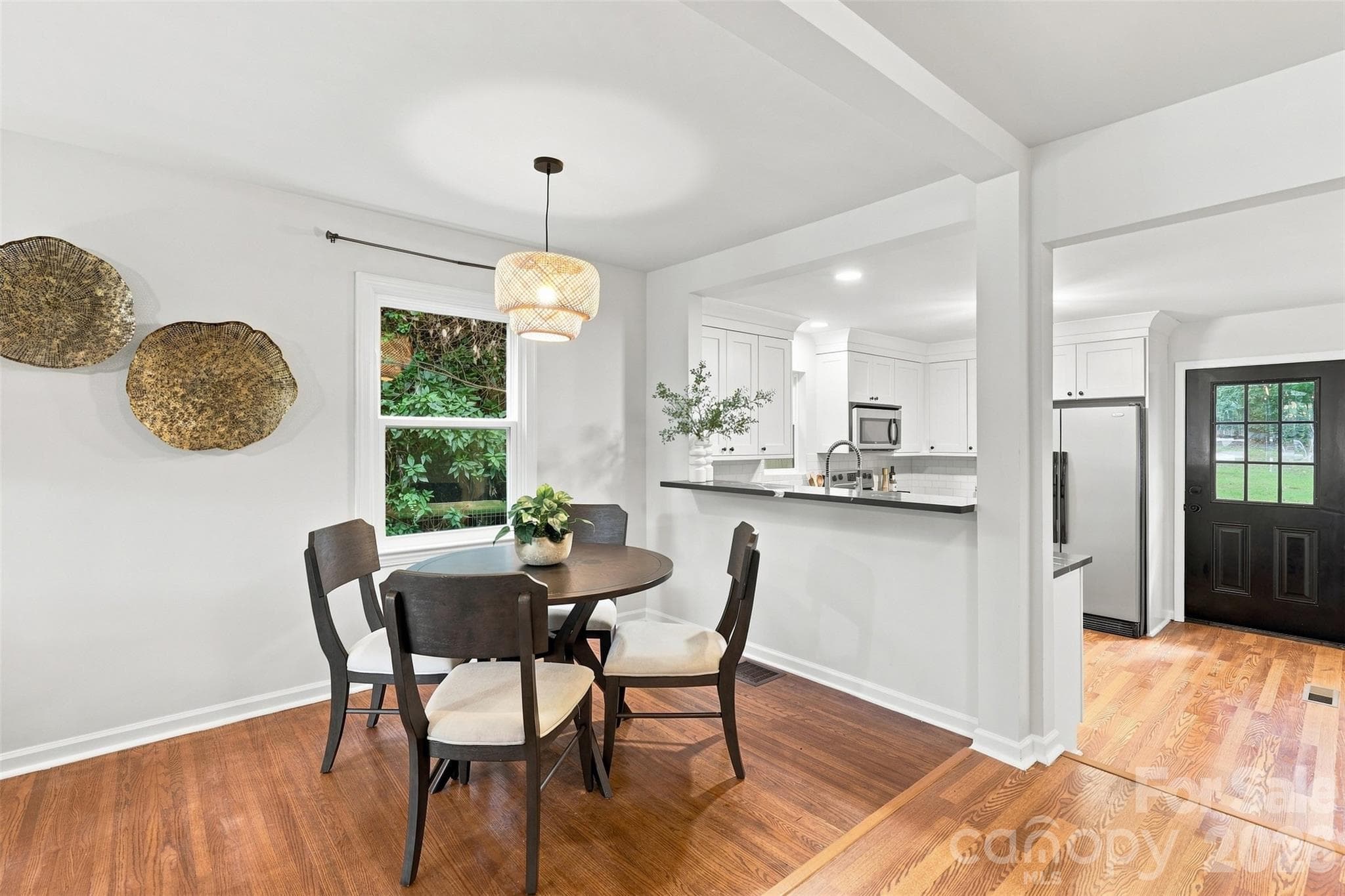 Single Family Residence at 1815 Arnold Drive, Charlotte, photo 7 of 28