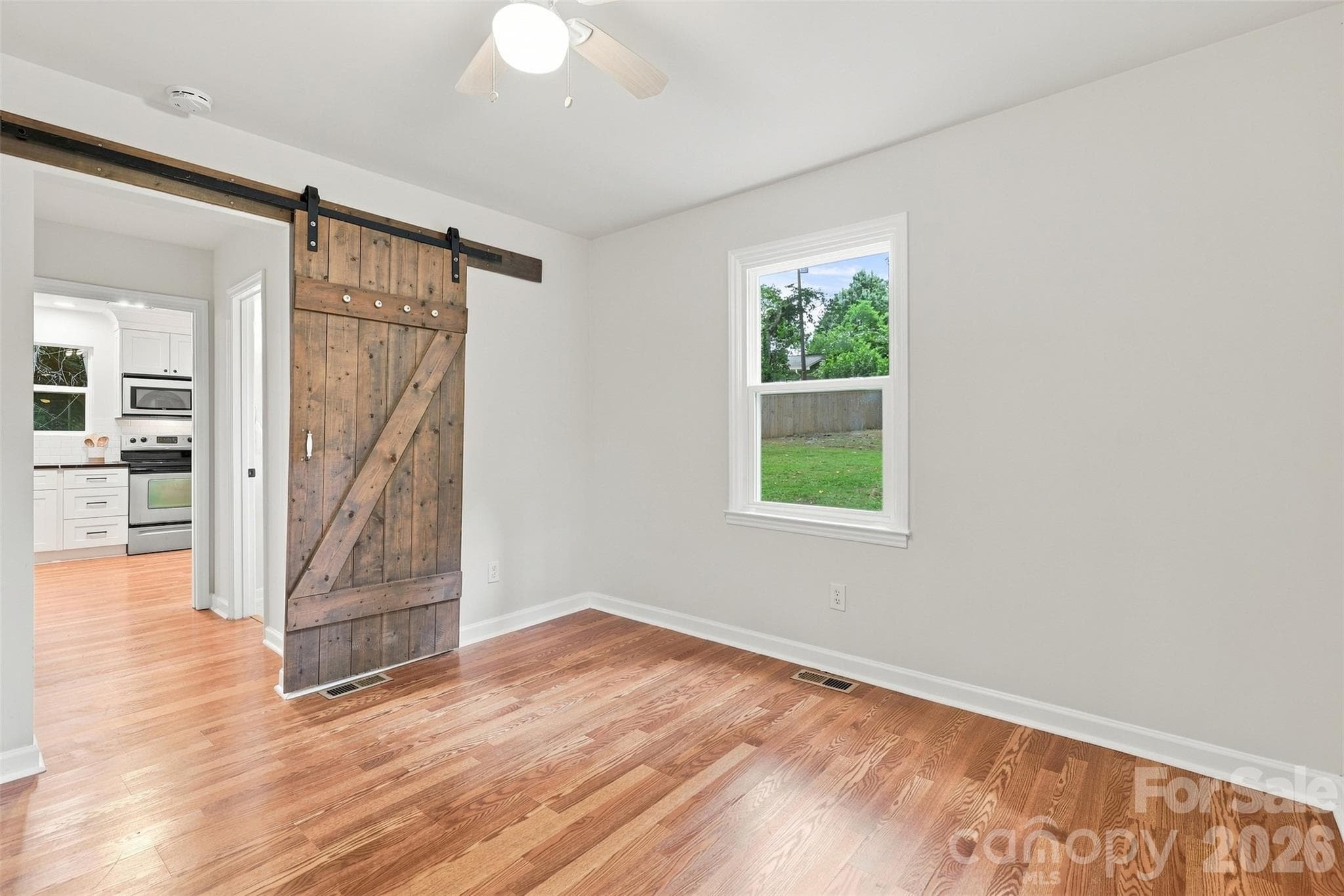 Single Family Residence at 1815 Arnold Drive, Charlotte, photo 19 of 28